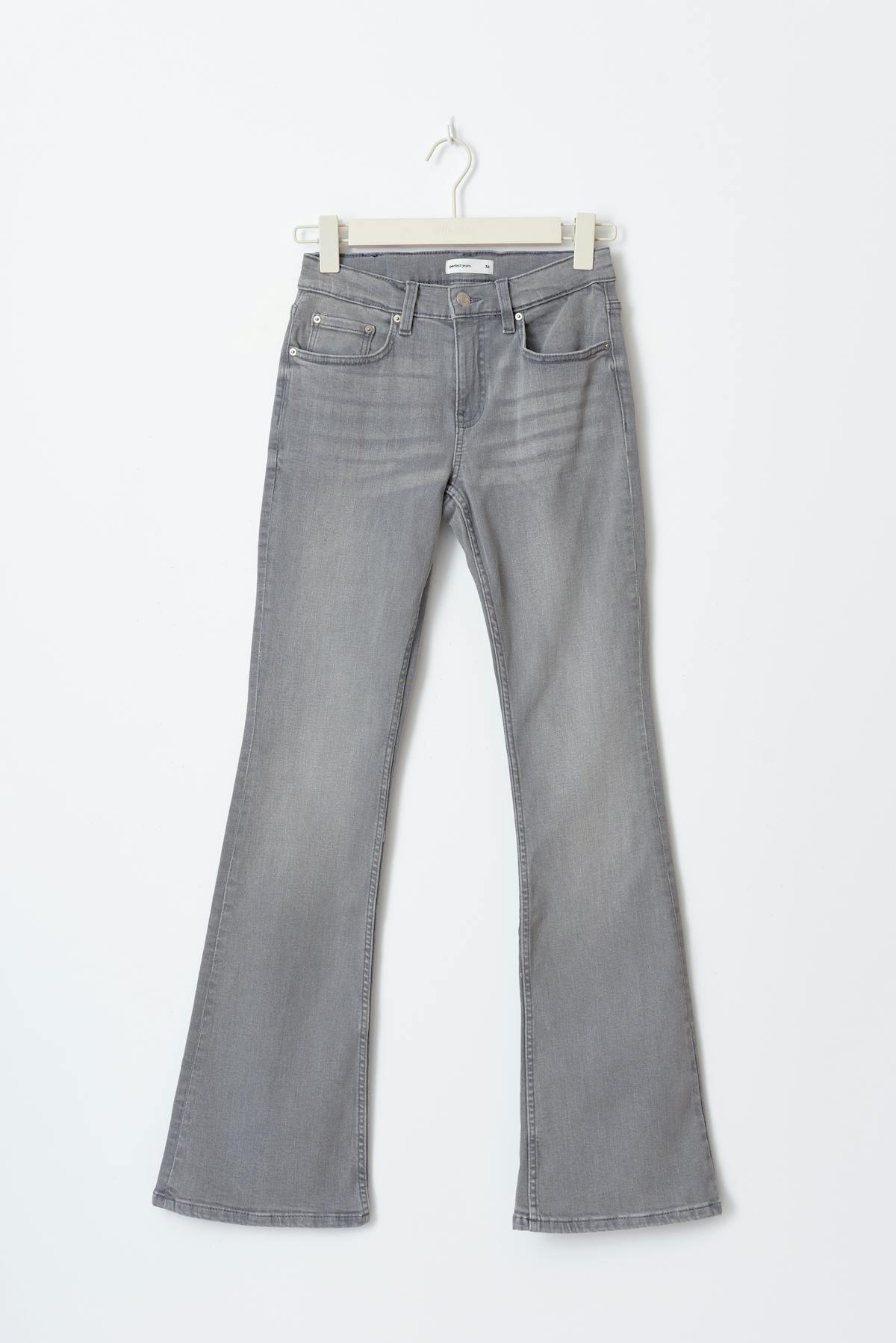 Low waist bootcut jeans