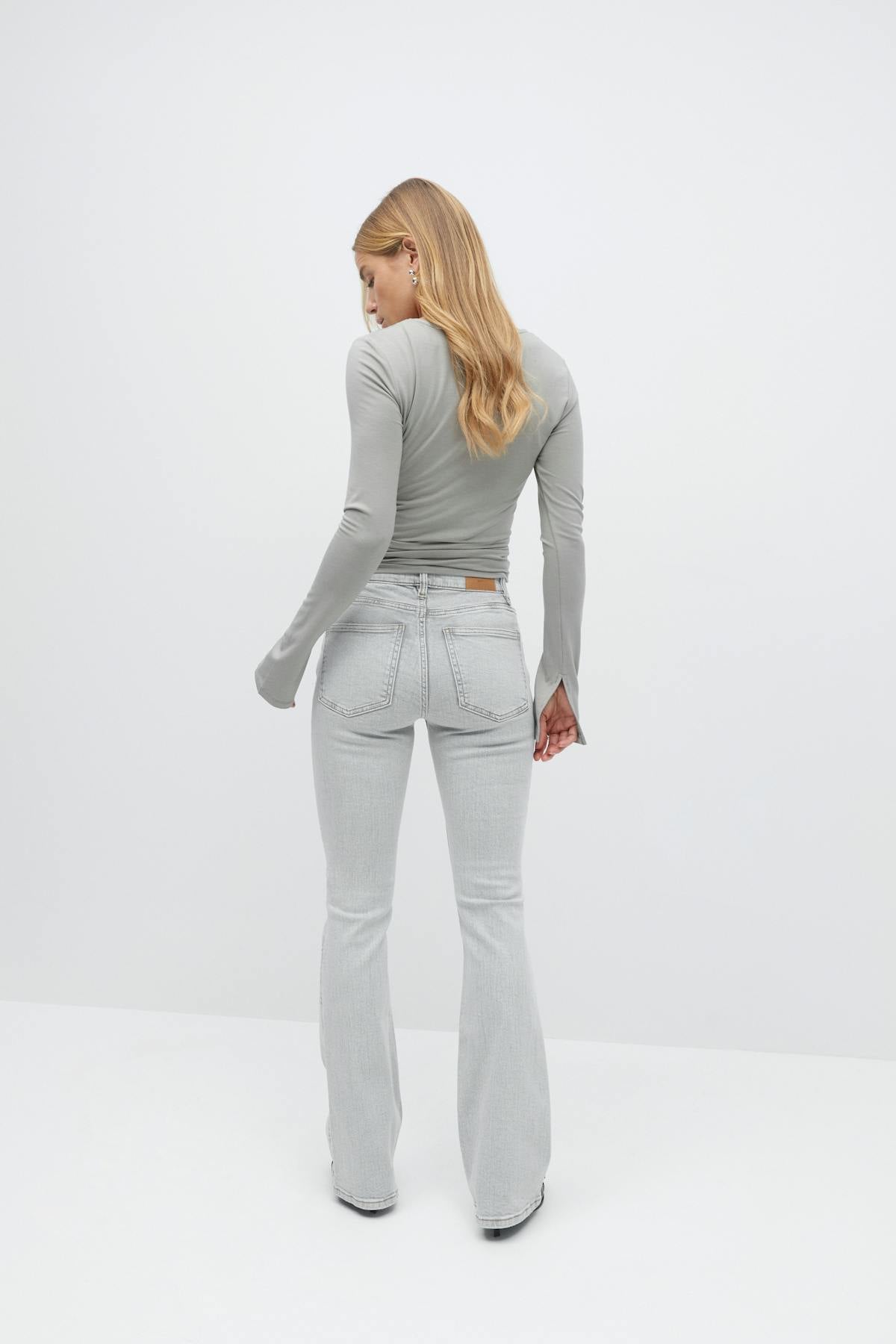 Low waist bootcut jeans