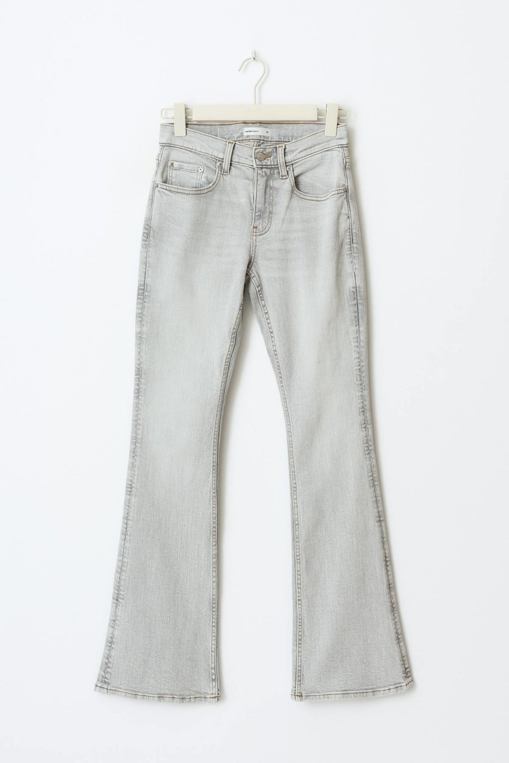 Low waist bootcut jeans