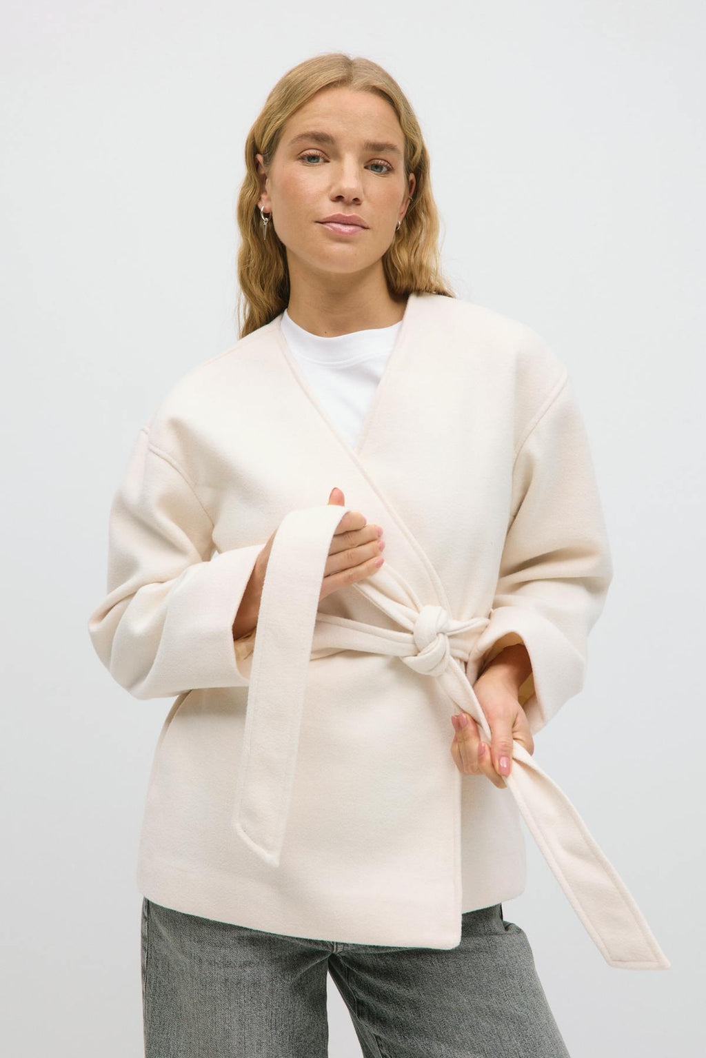 Belted short coat