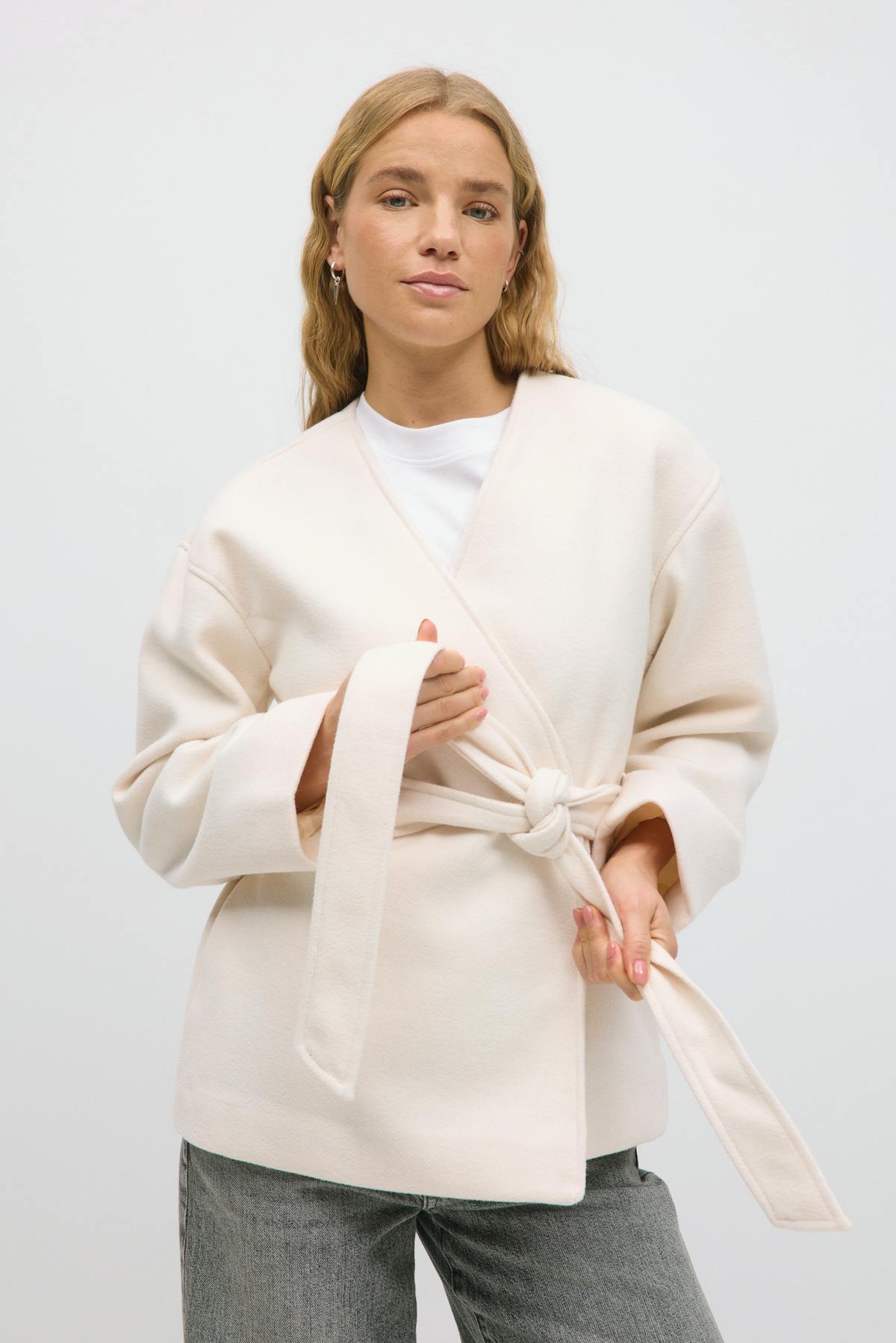 Belted short coat