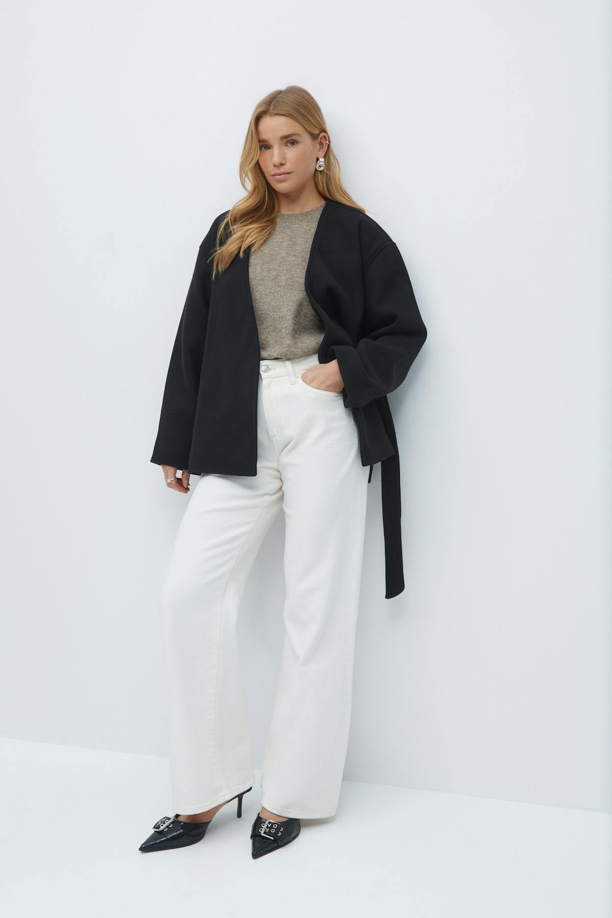 Belted short coat