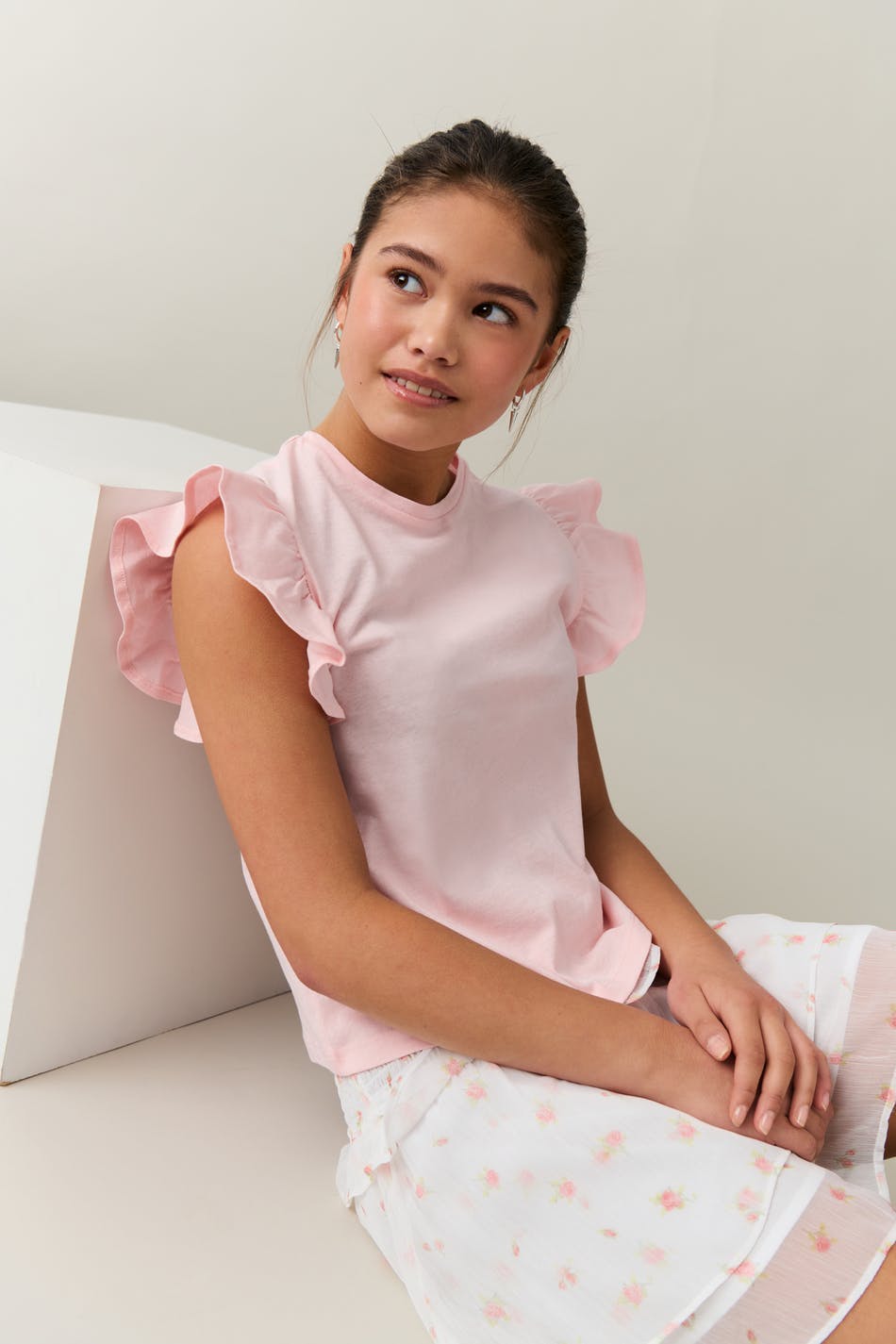 Y flounce tee