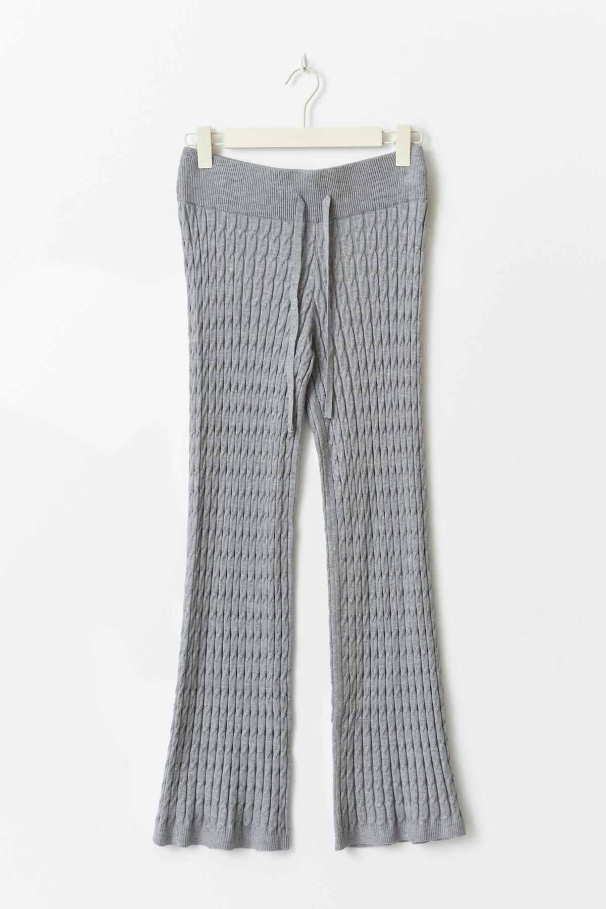 Cable knitted trousers
