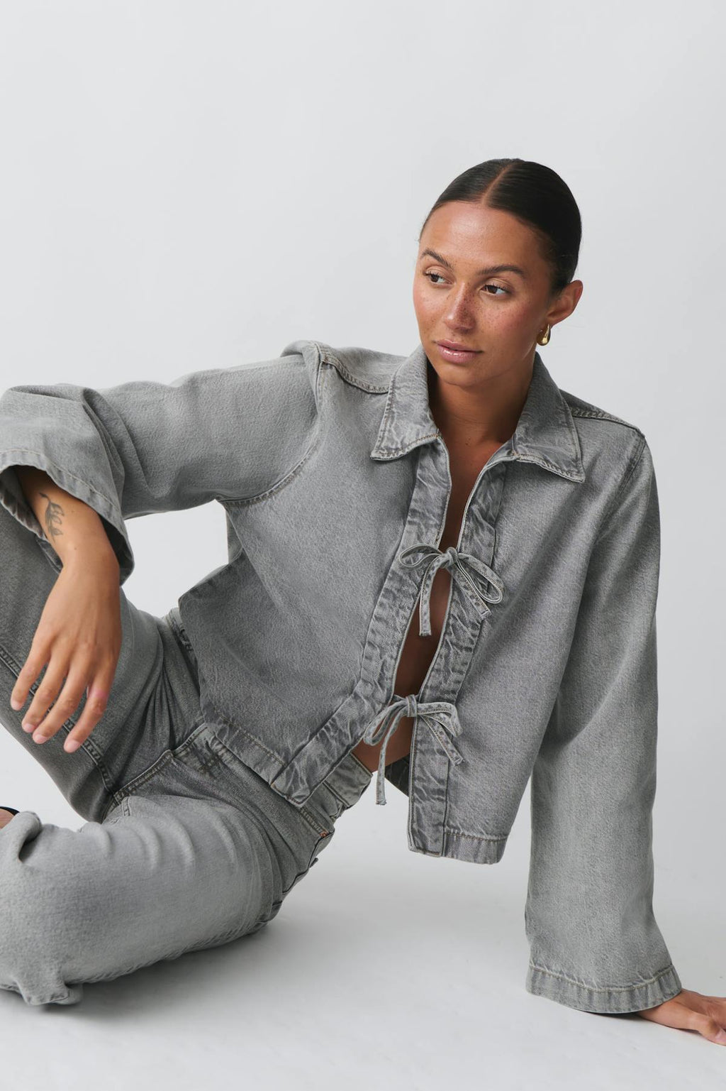 Front tie denim shirt