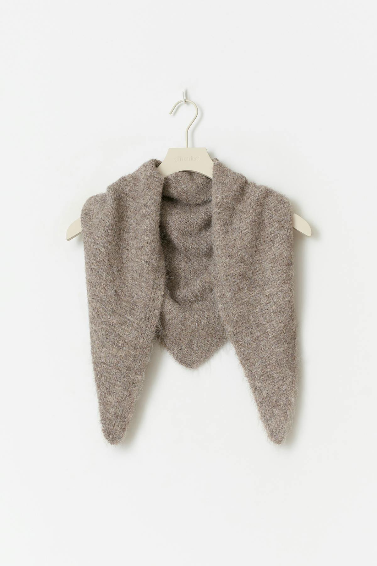 Triangle scarf
