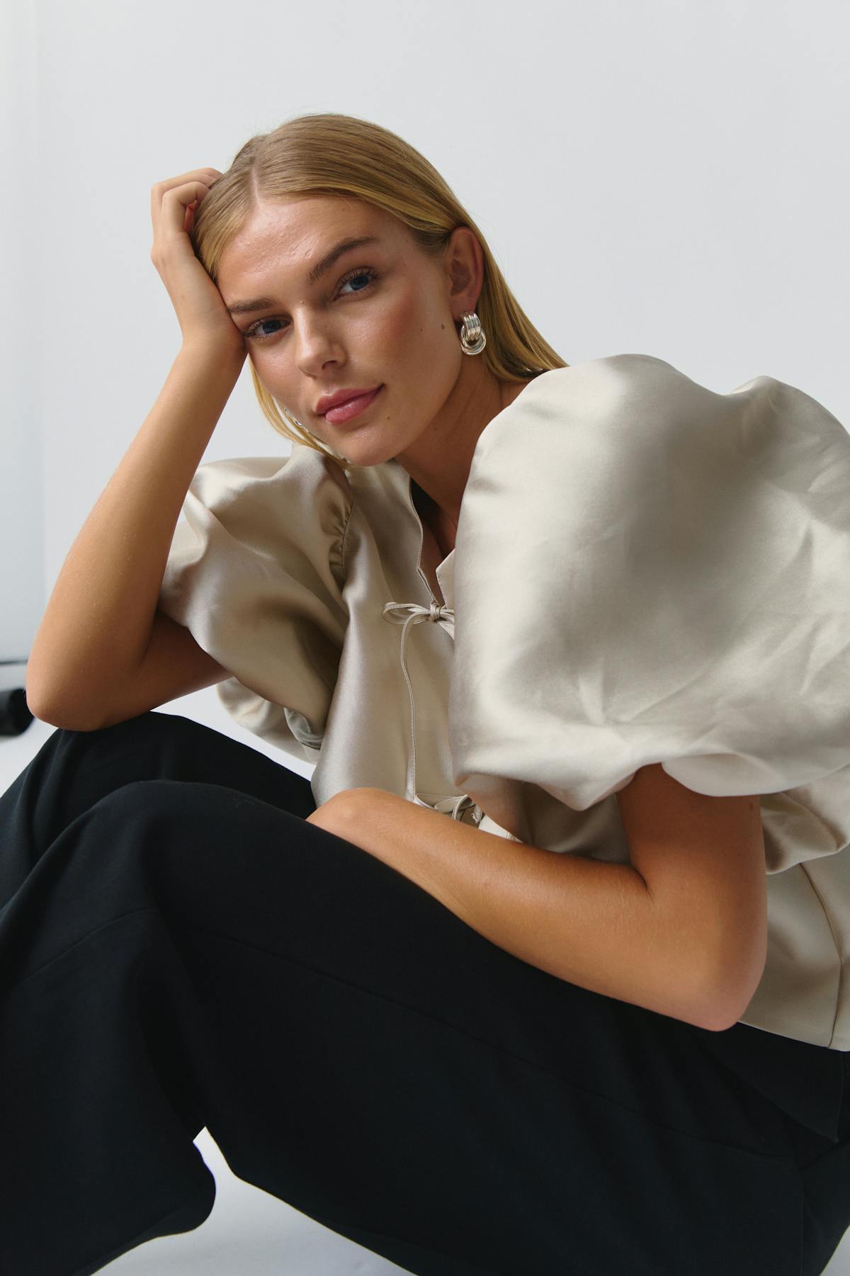Puff sleeve blouse
