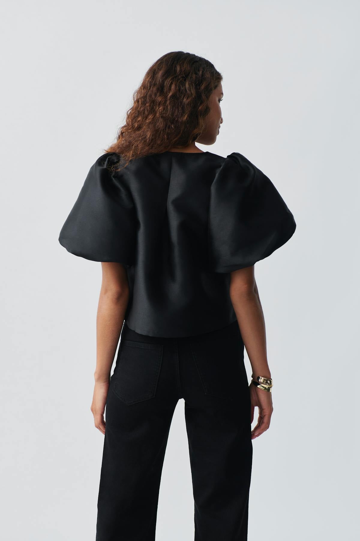 Puff sleeve blouse