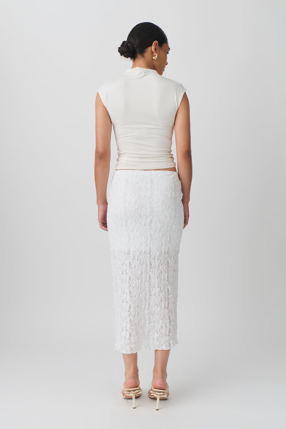 Lace skirt