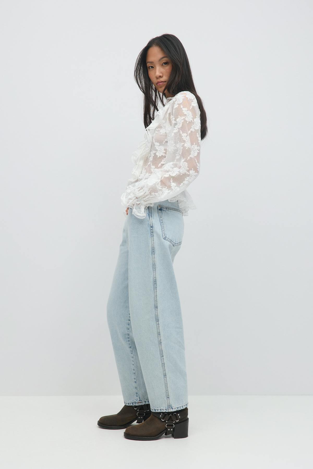 Barrel jeans