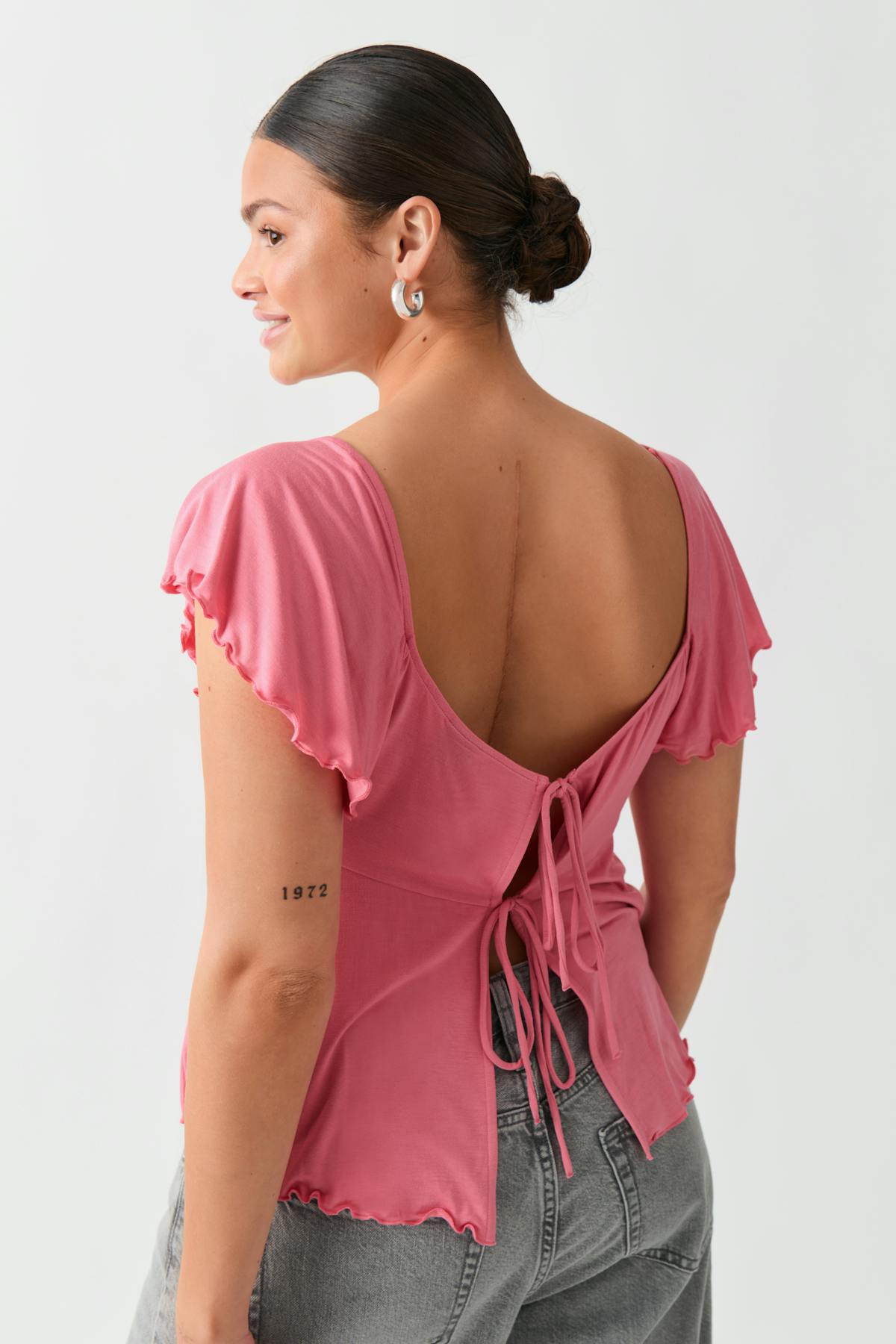 Tie back top