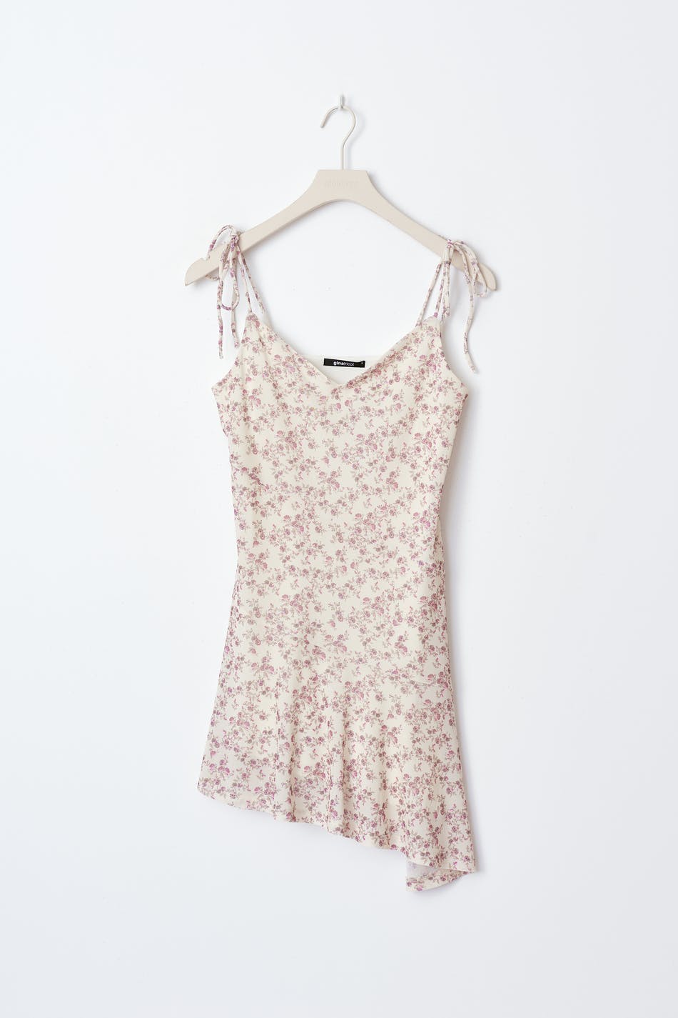 Asymmetric dress