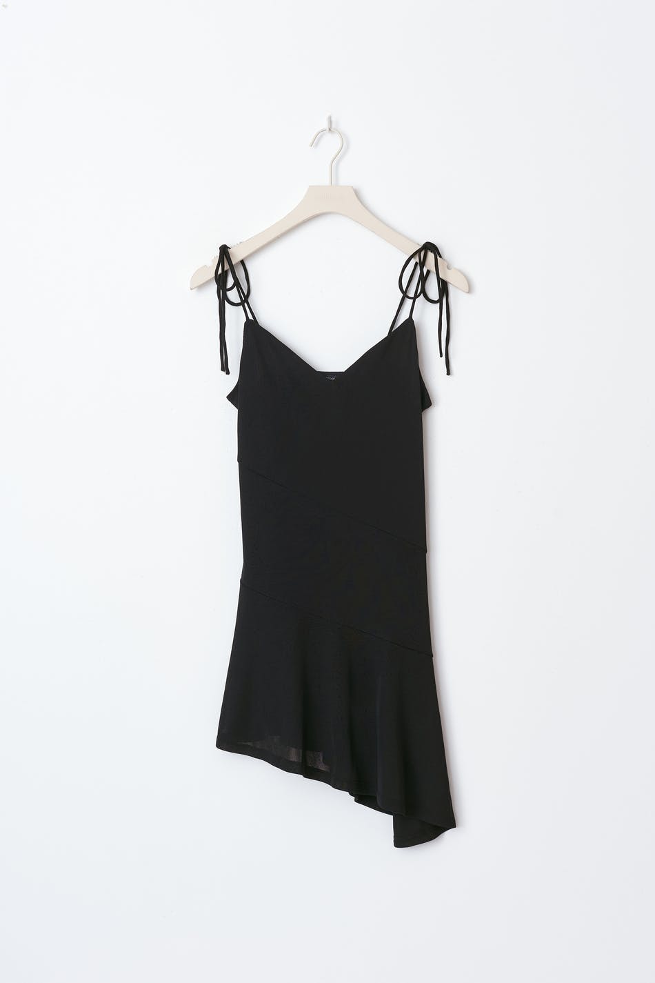 Asymmetric dress