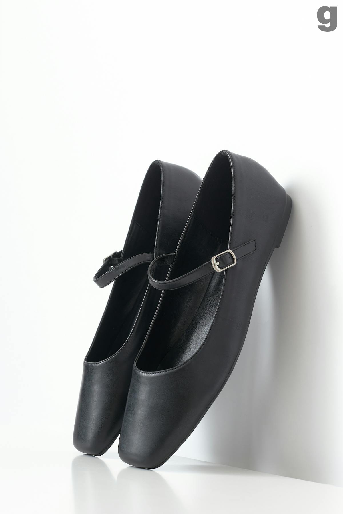 Ballet flats