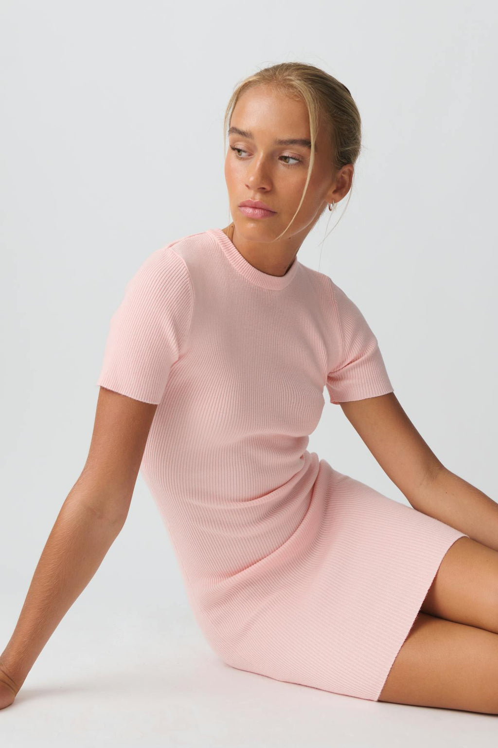 Short sleeve knit dress