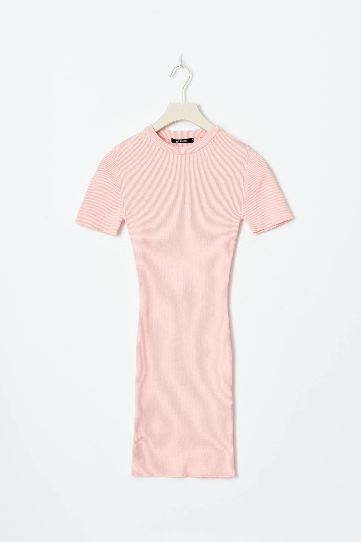 Short sleeve knit dress
