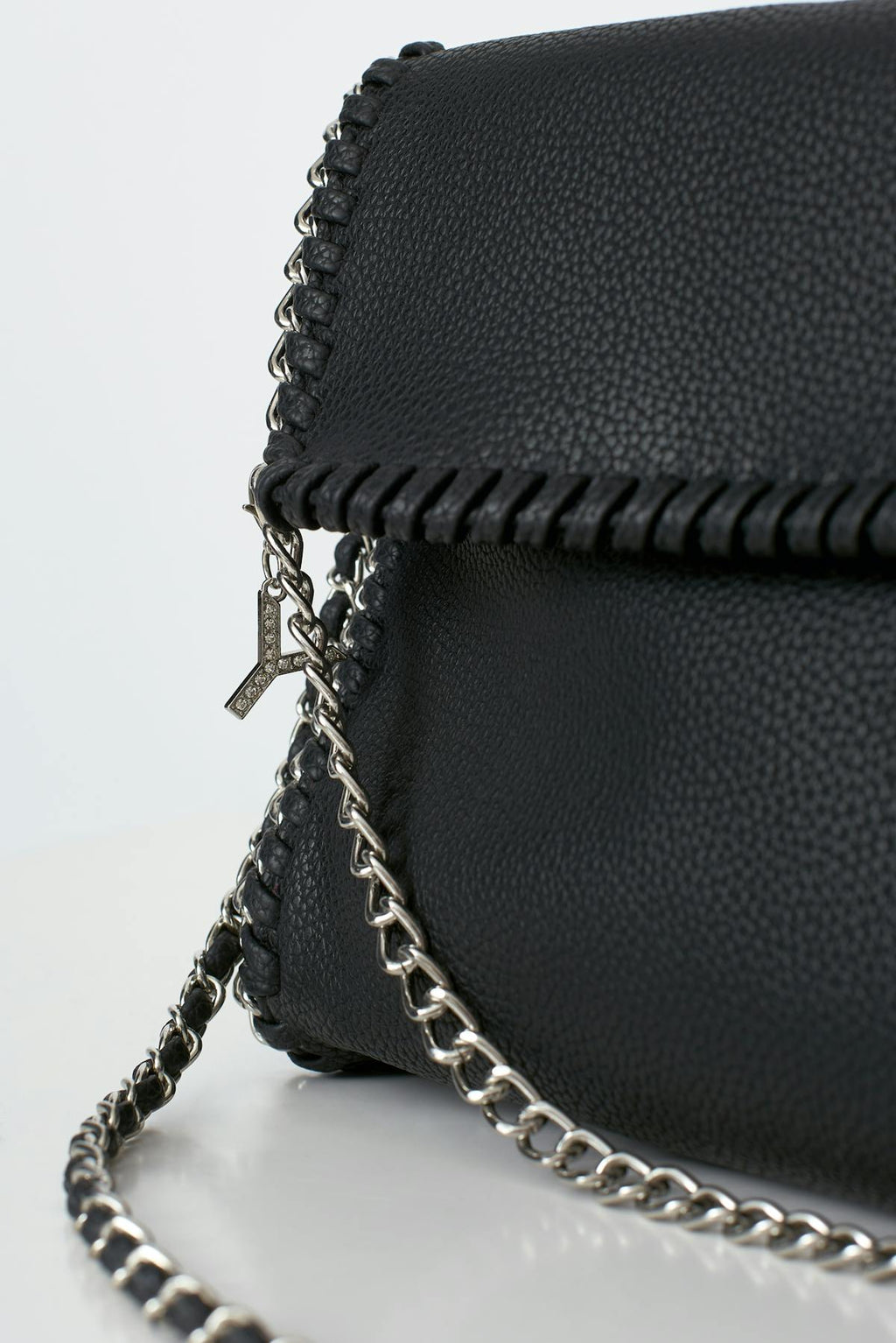 Chunky chain bag