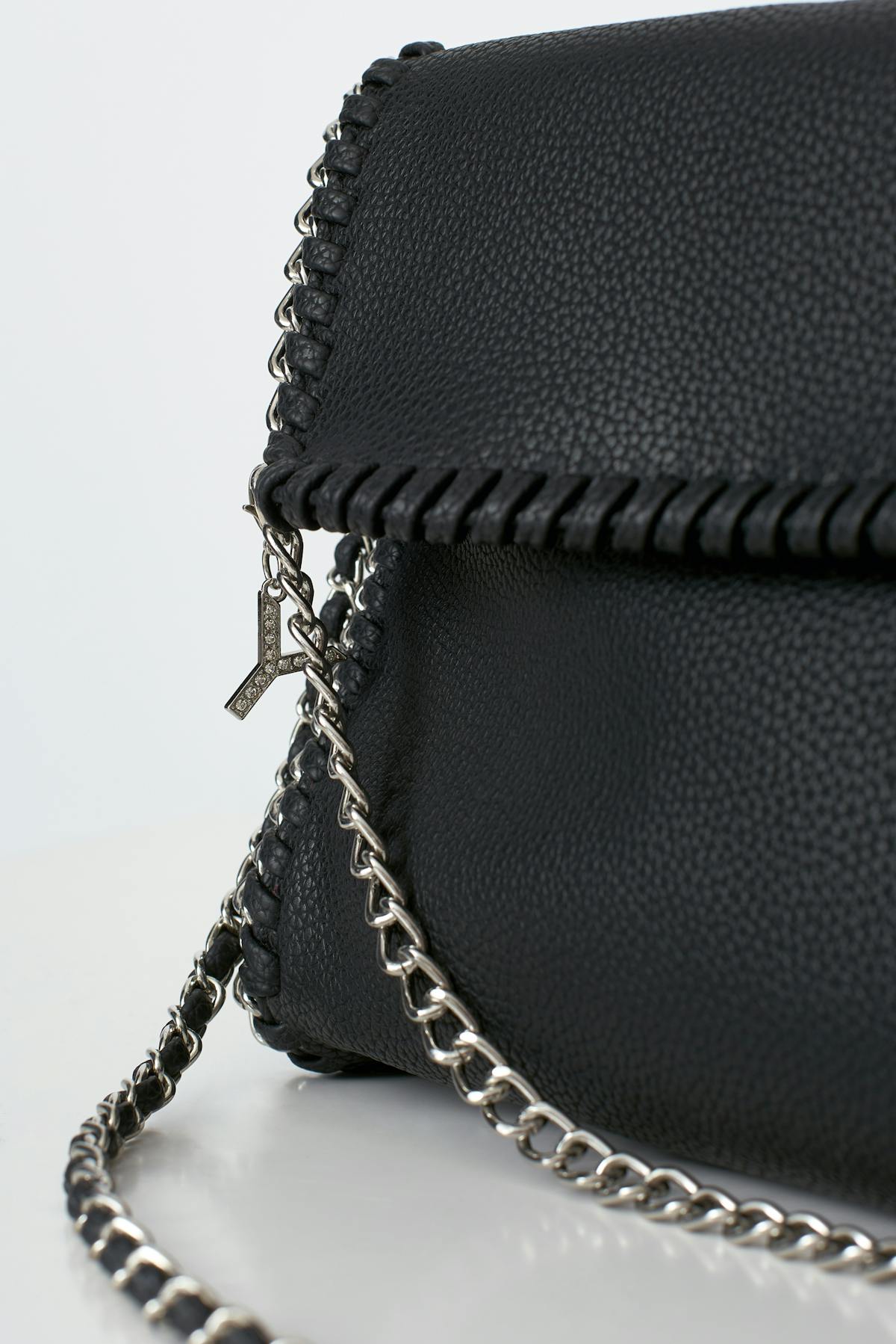 Chunky chain bag