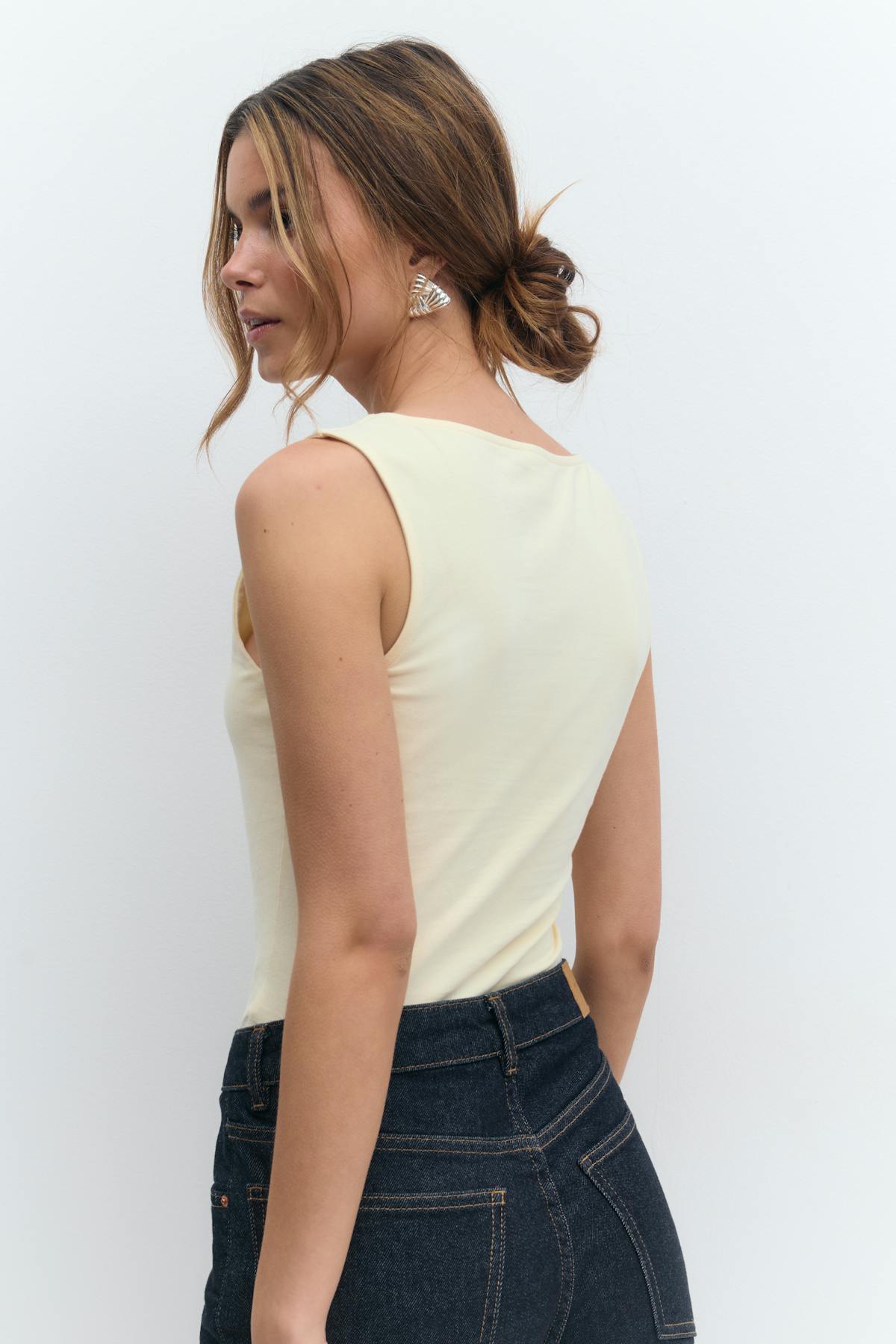 Square neck tank top