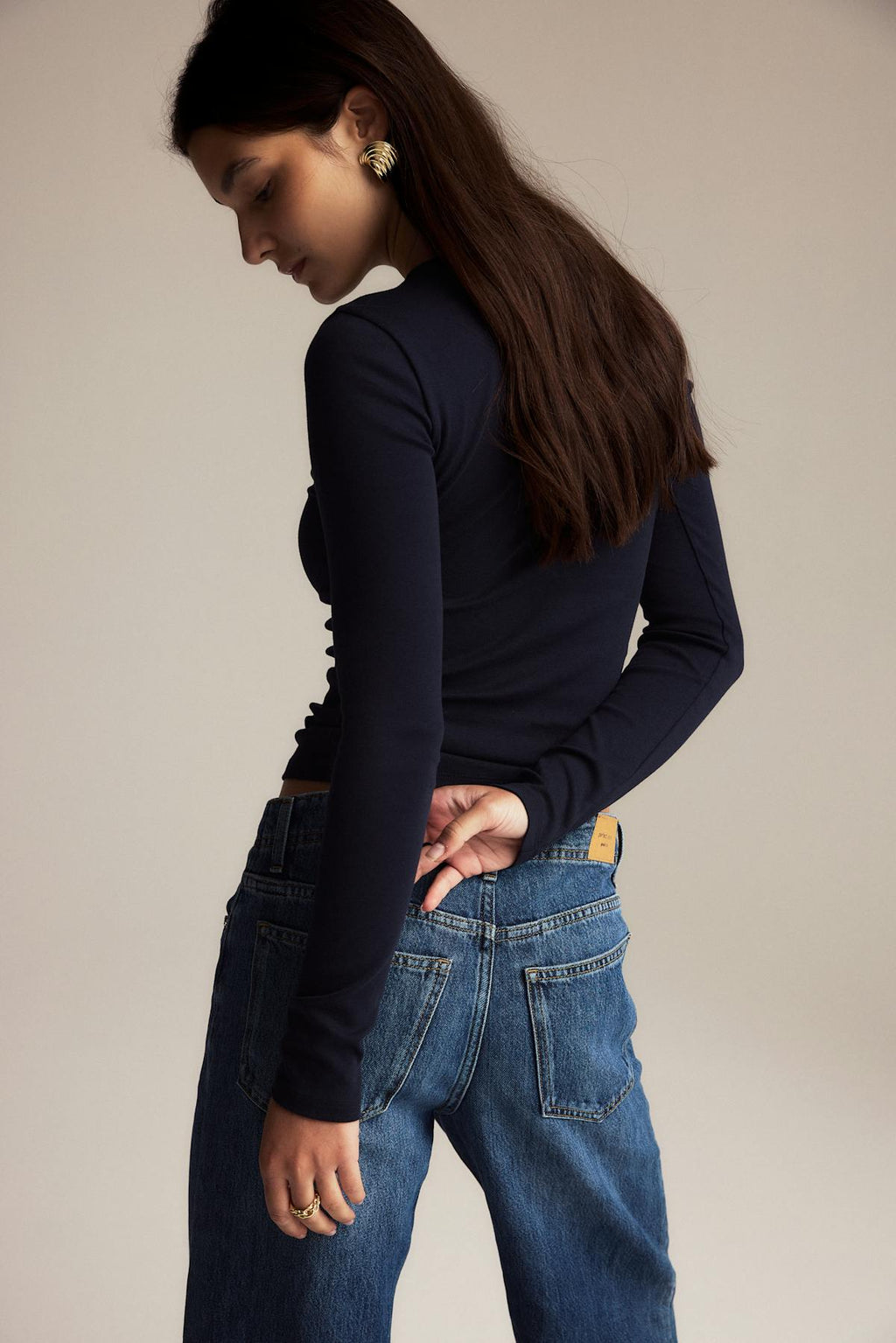Tight fit long sleeve top