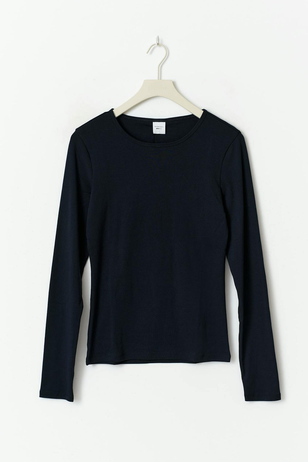 Tight fit long sleeve top