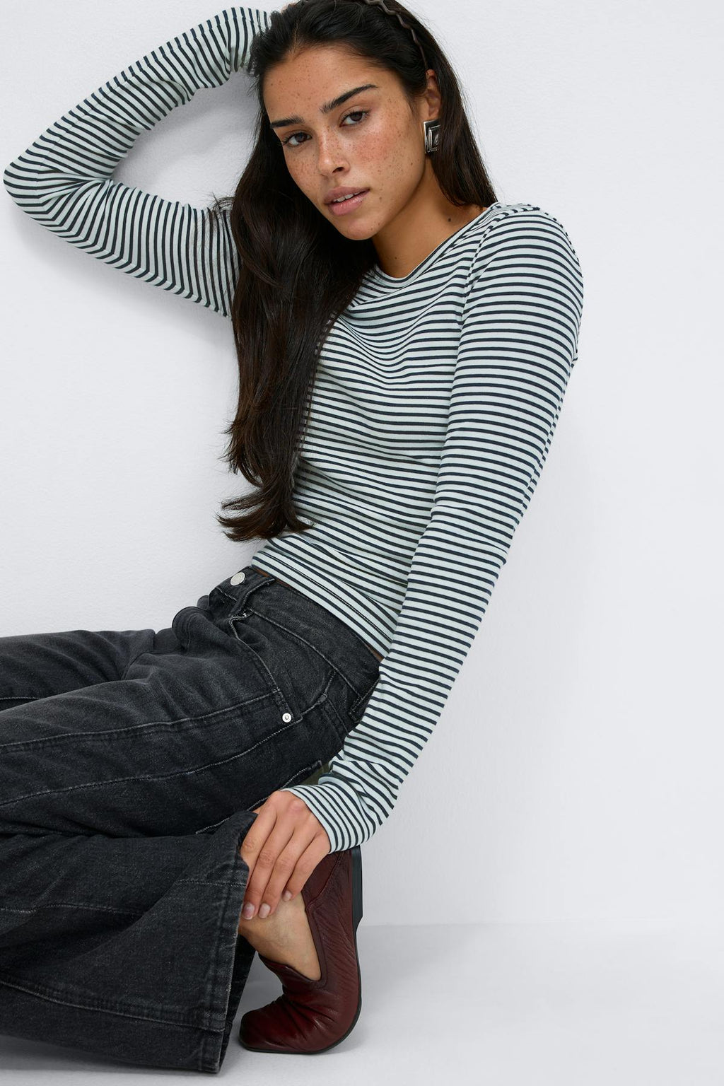 Tight fit long sleeve top