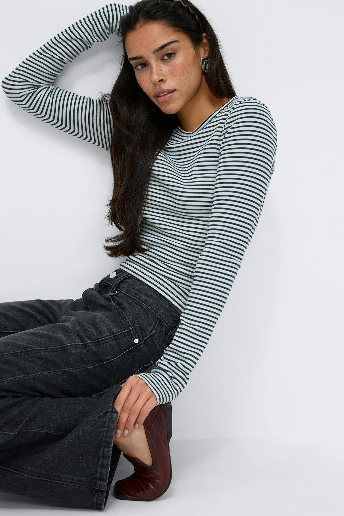 Tight fit long sleeve top