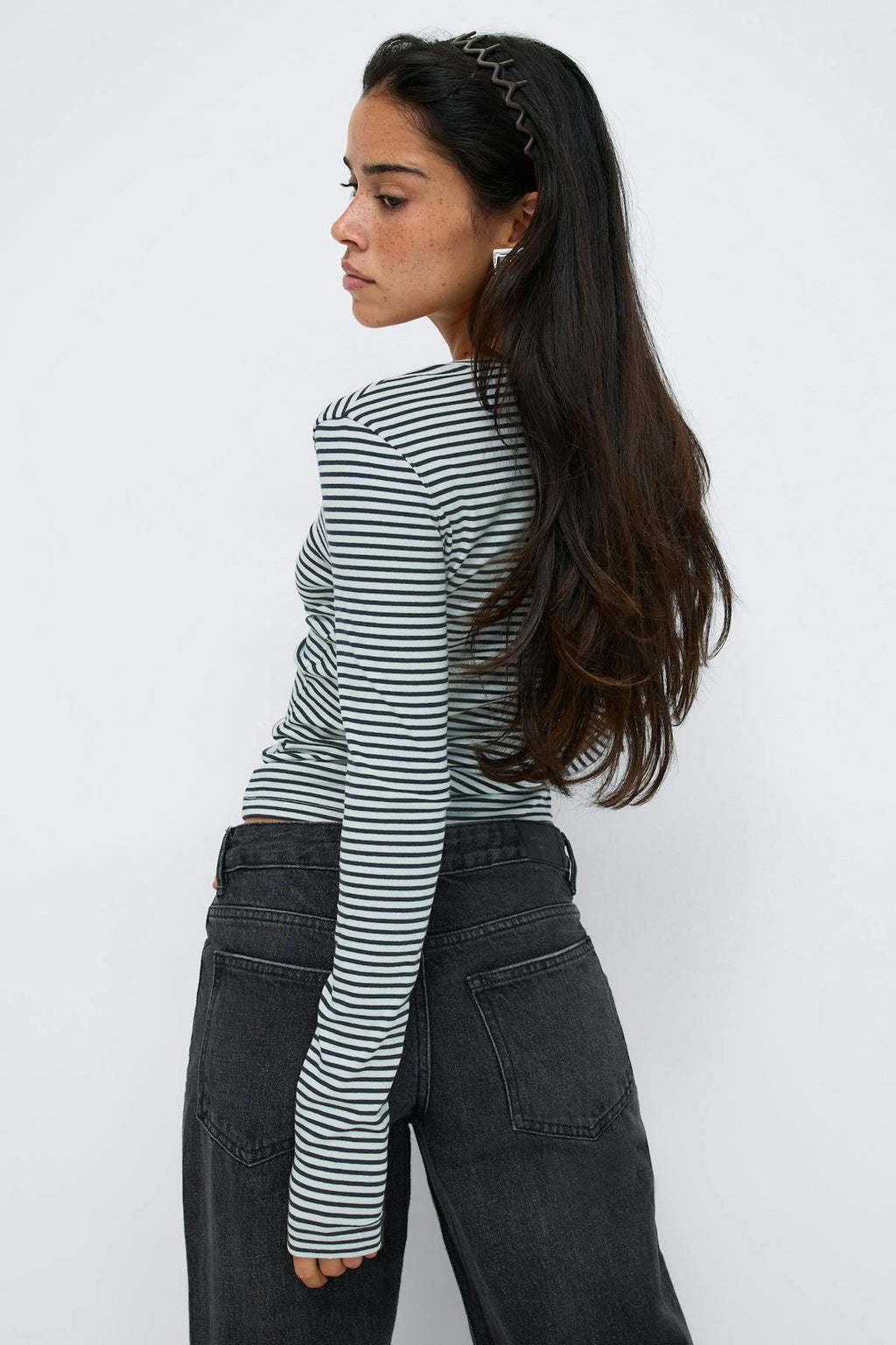 Tight fit long sleeve top