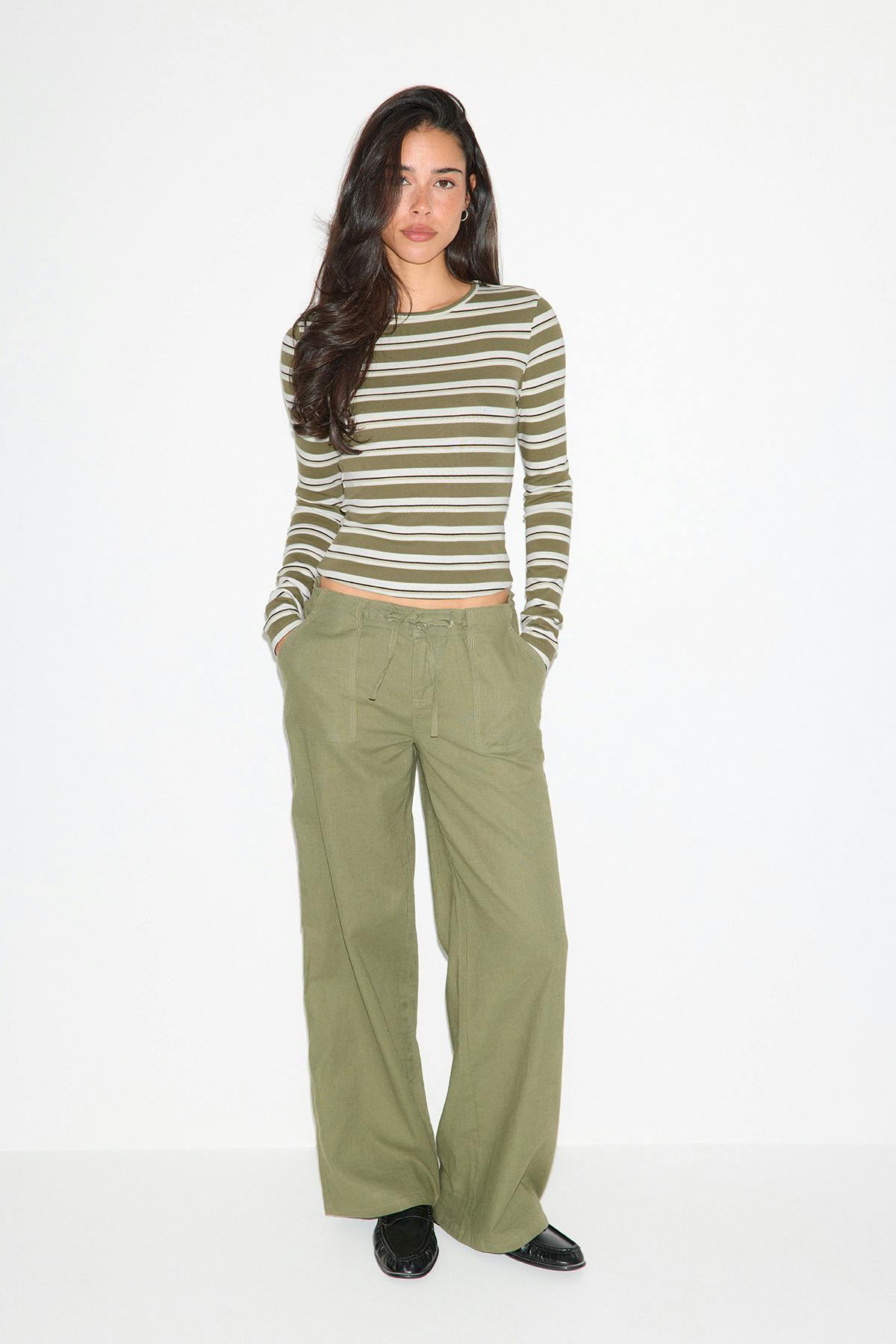 Tight fit long sleeve top