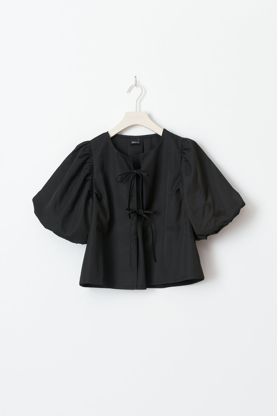 Puff sleeve blouse