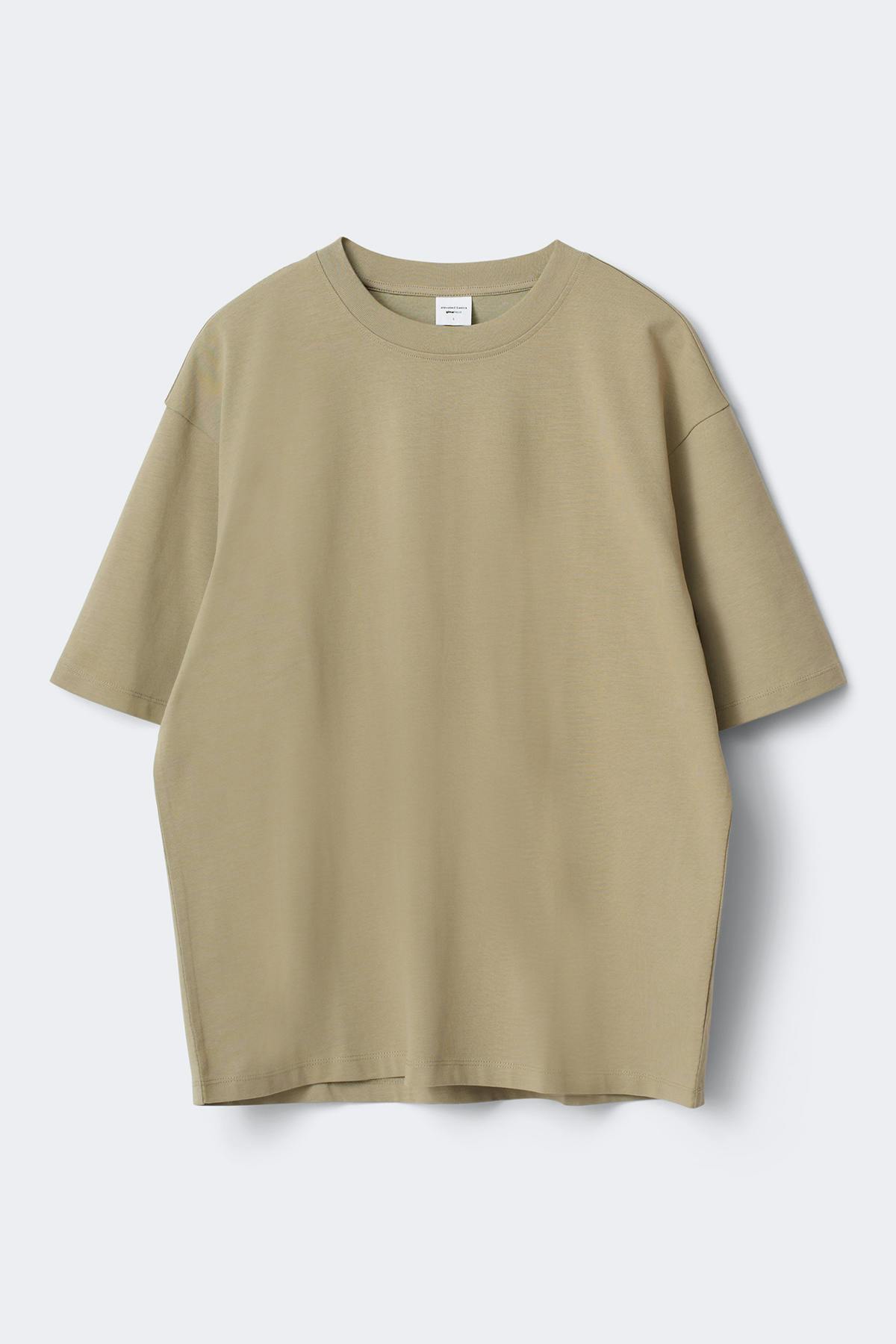 Oversized tee