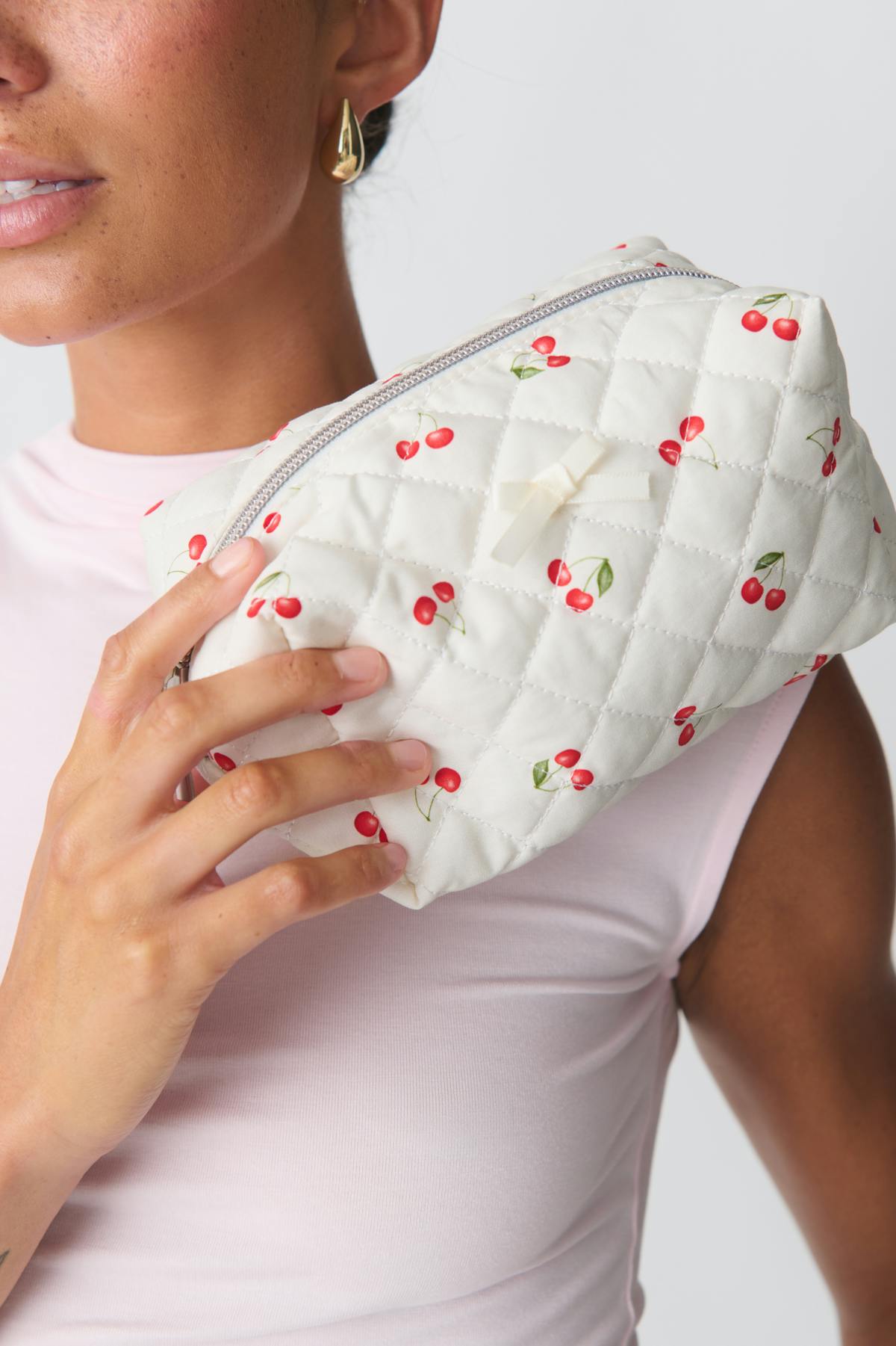 Makeup bag