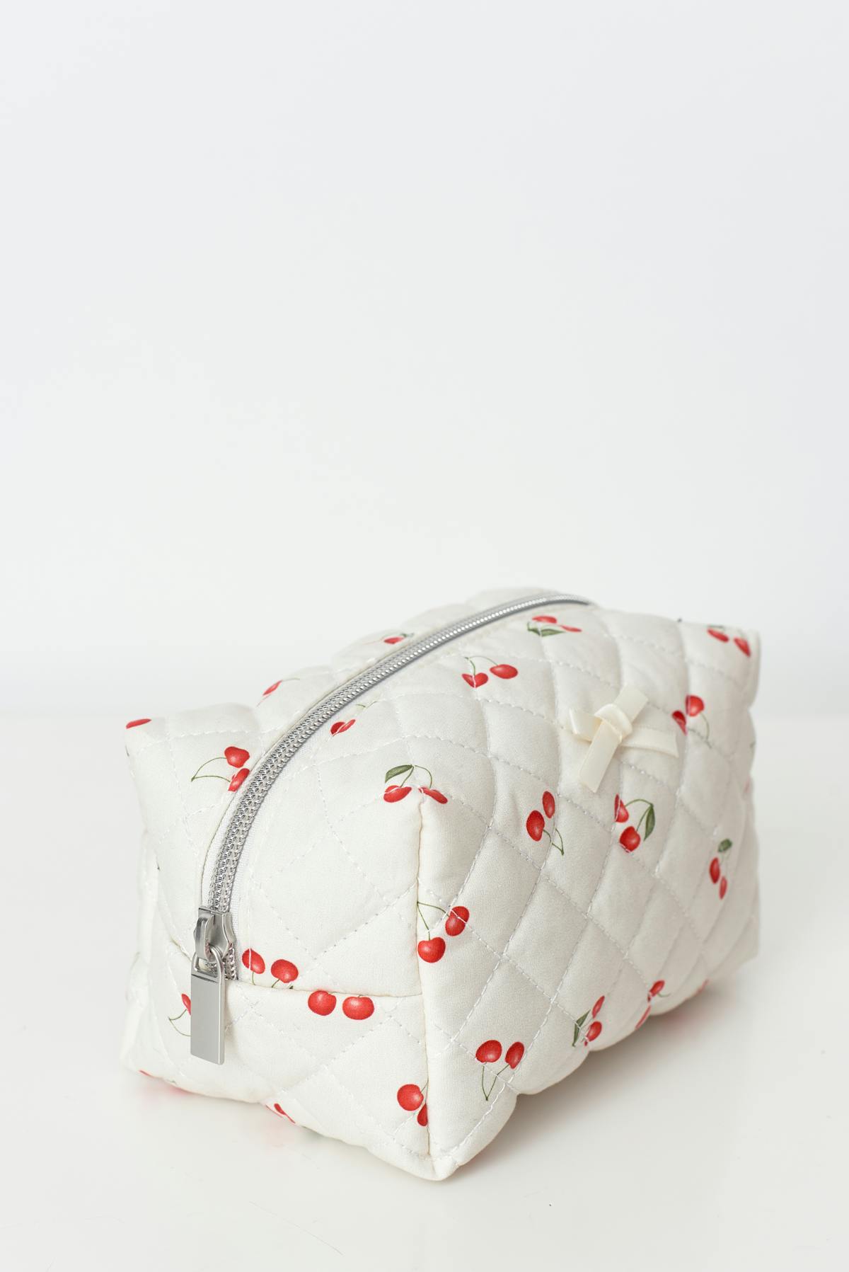 Makeup bag
