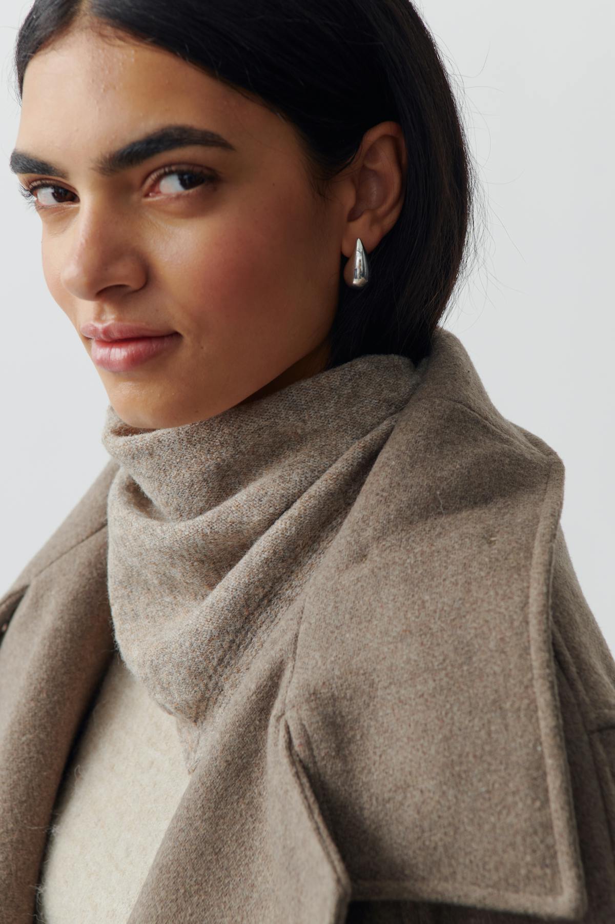 Small triangle scarf