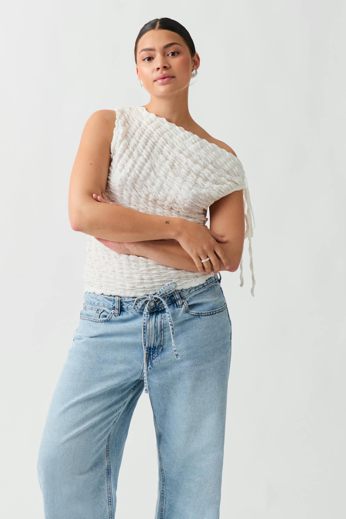 Structure asymmetric top