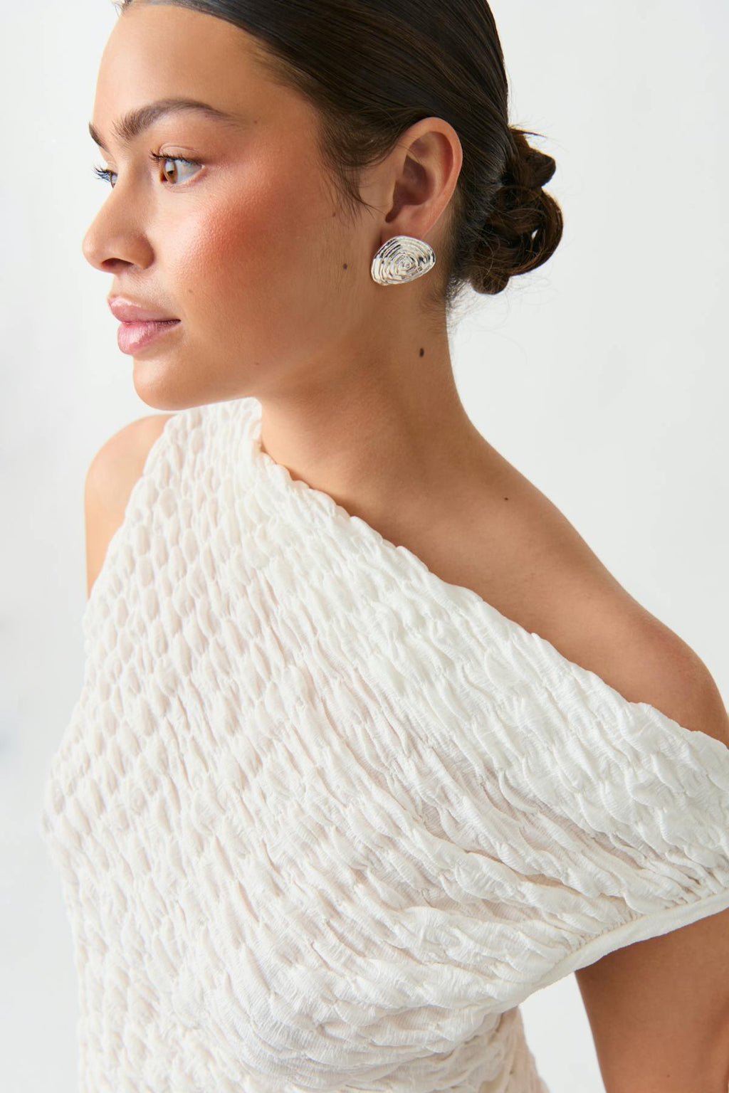 Structure asymmetric top