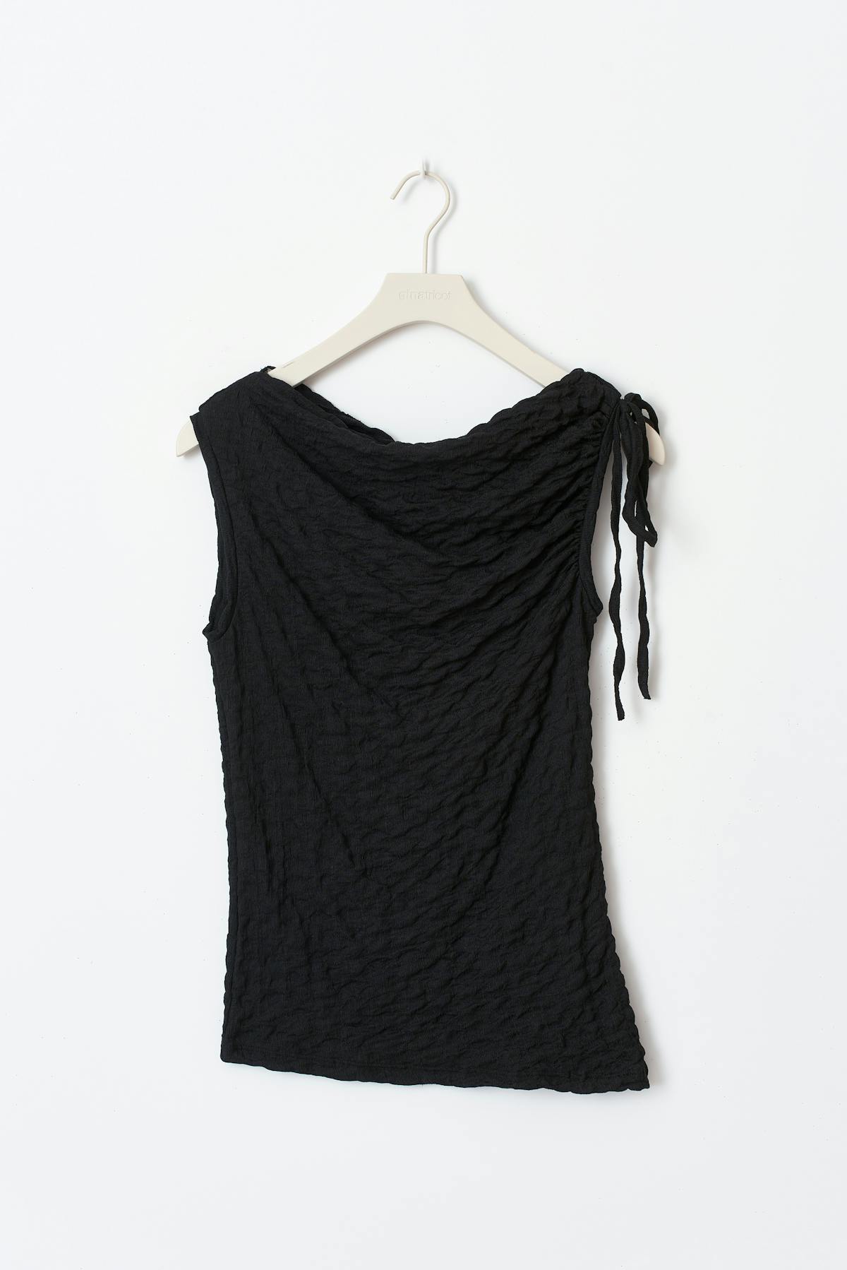 Structure asymmetric top