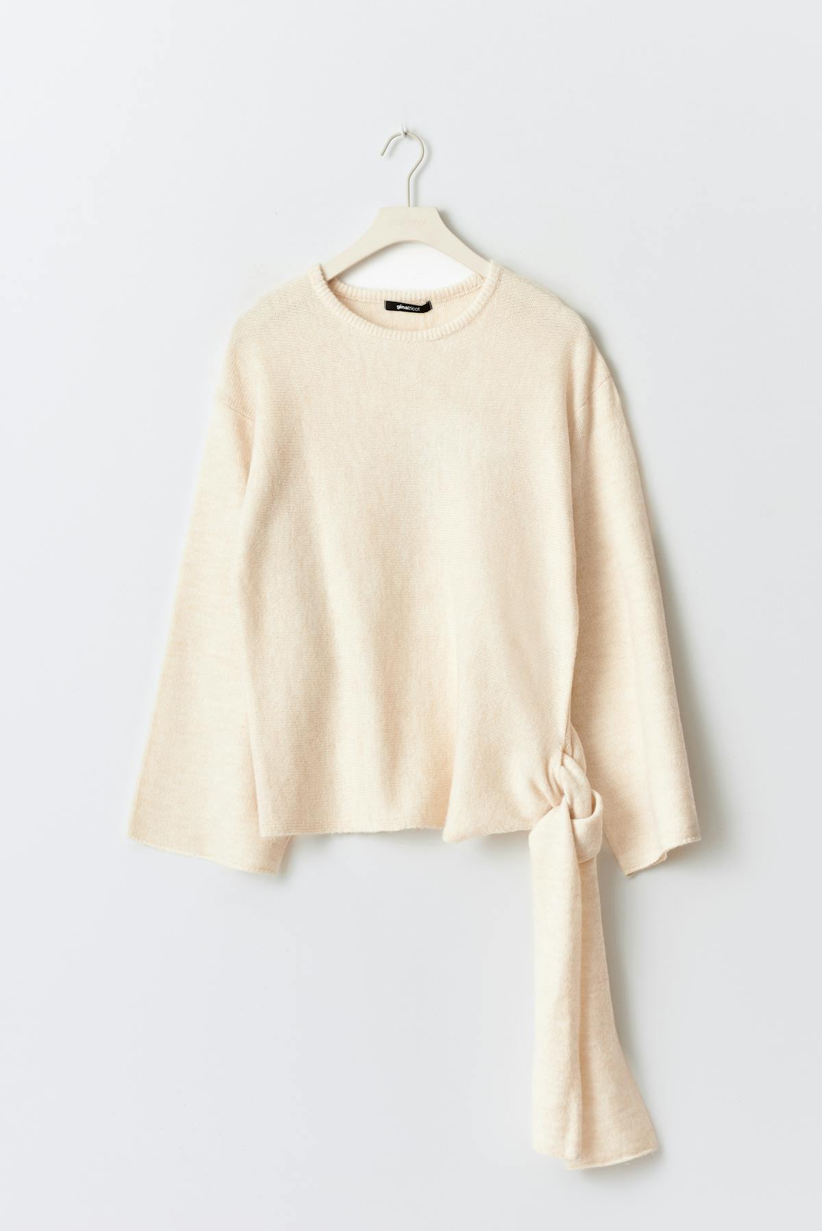 Knitted tie sweater