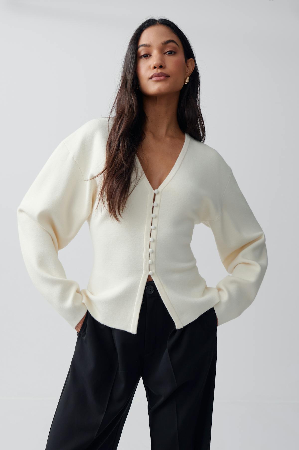 Shaped knitted cardigan