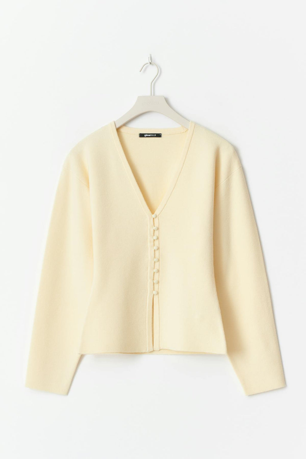Shaped knitted cardigan