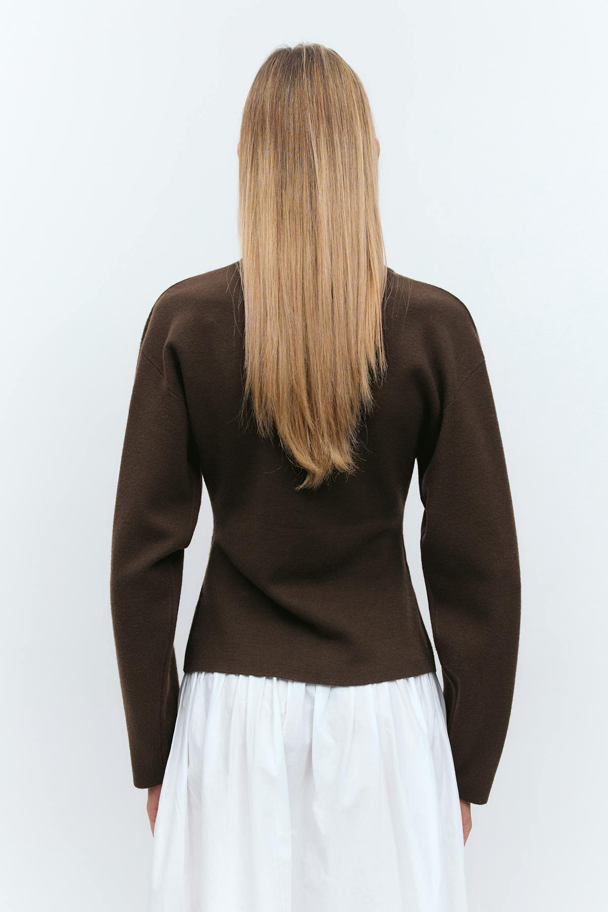 Shaped knitted cardigan