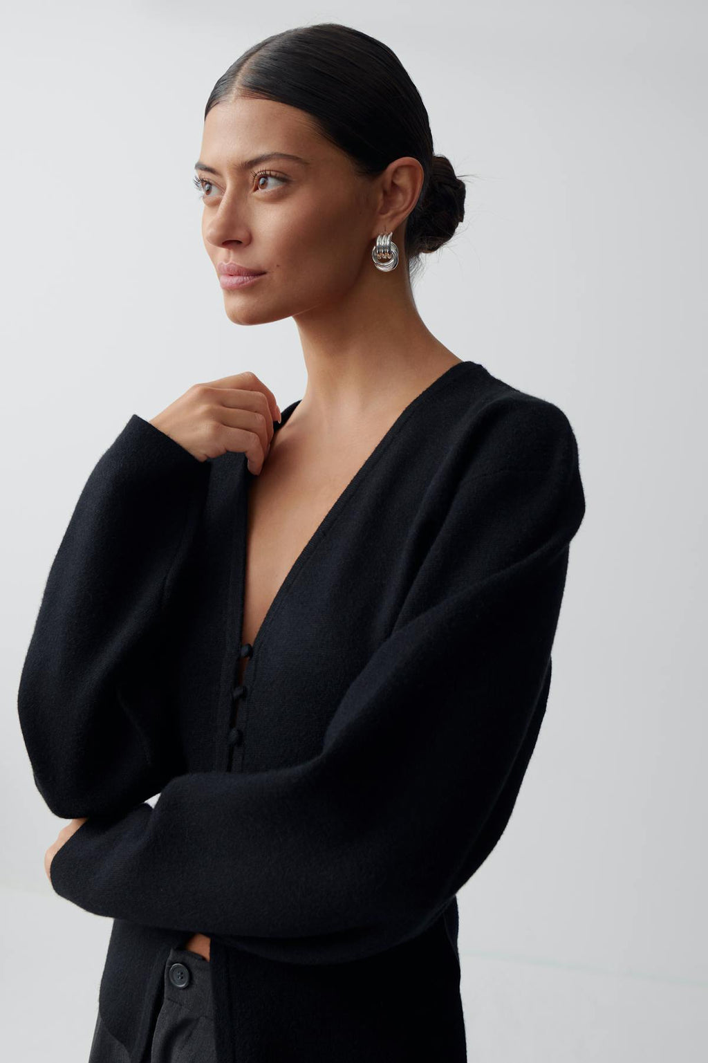 Shaped knitted cardigan