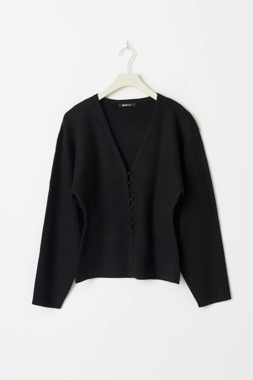 Shaped knitted cardigan