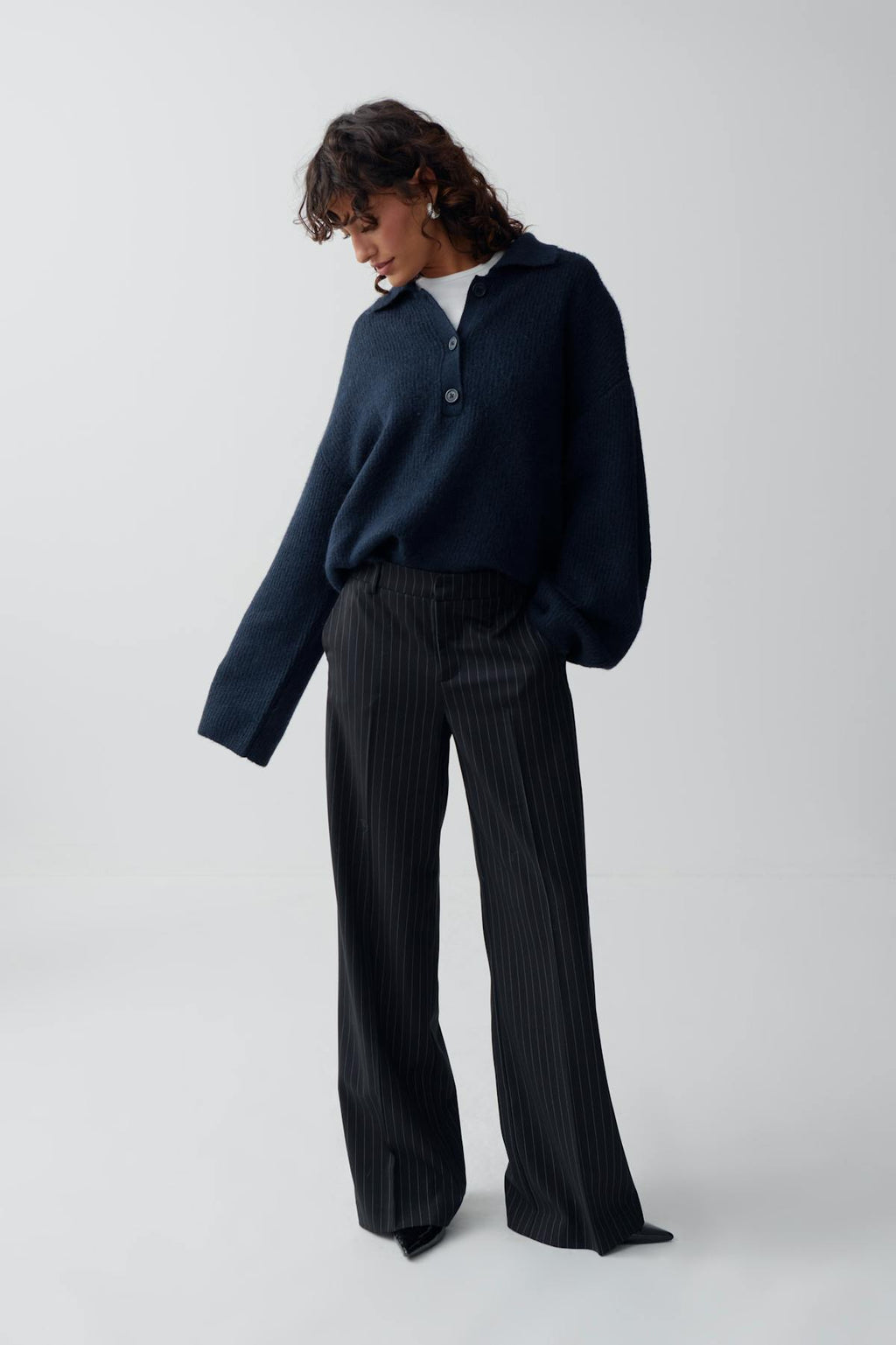 Knitted collar sweater
