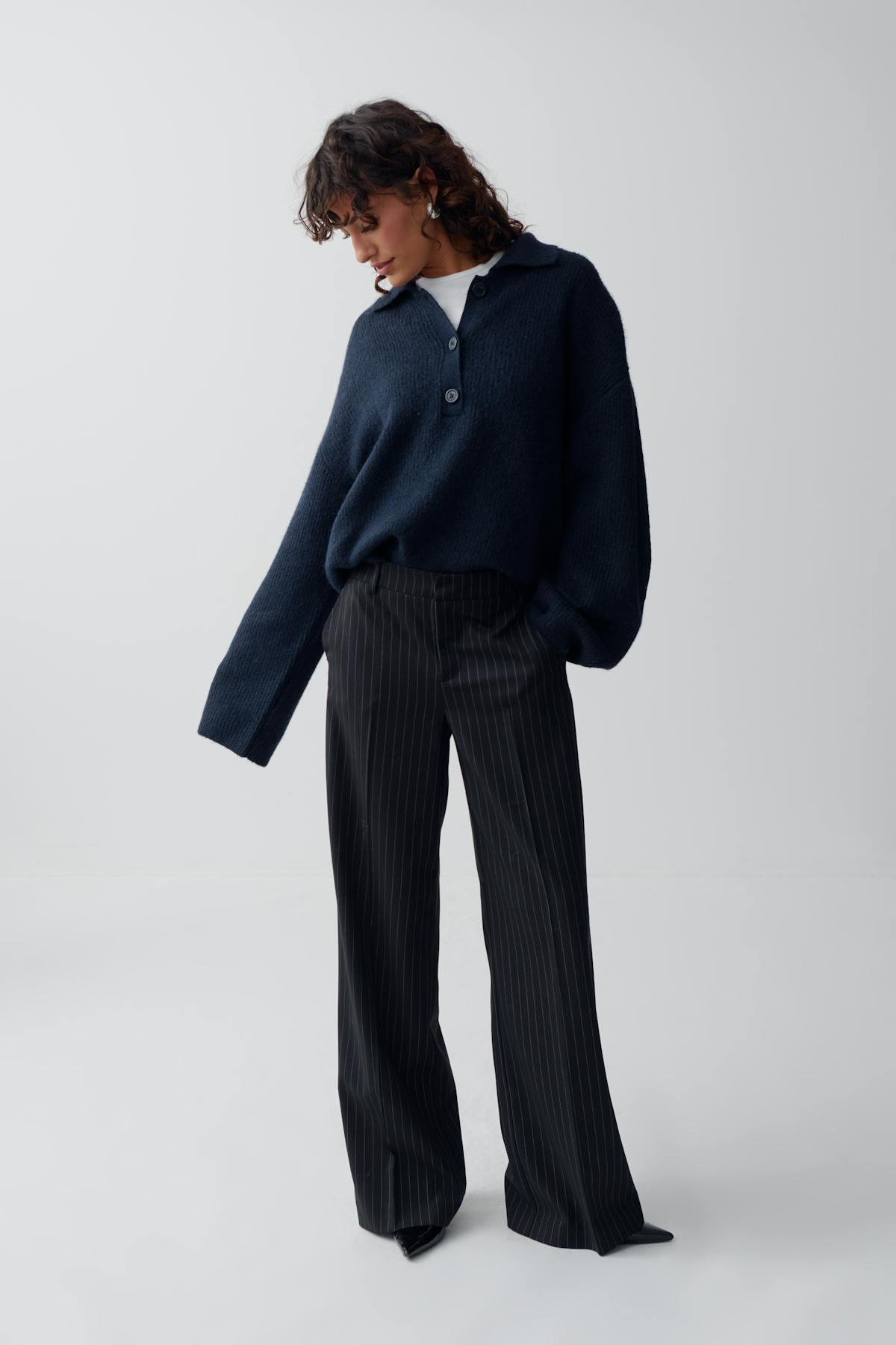 Knitted collar sweater