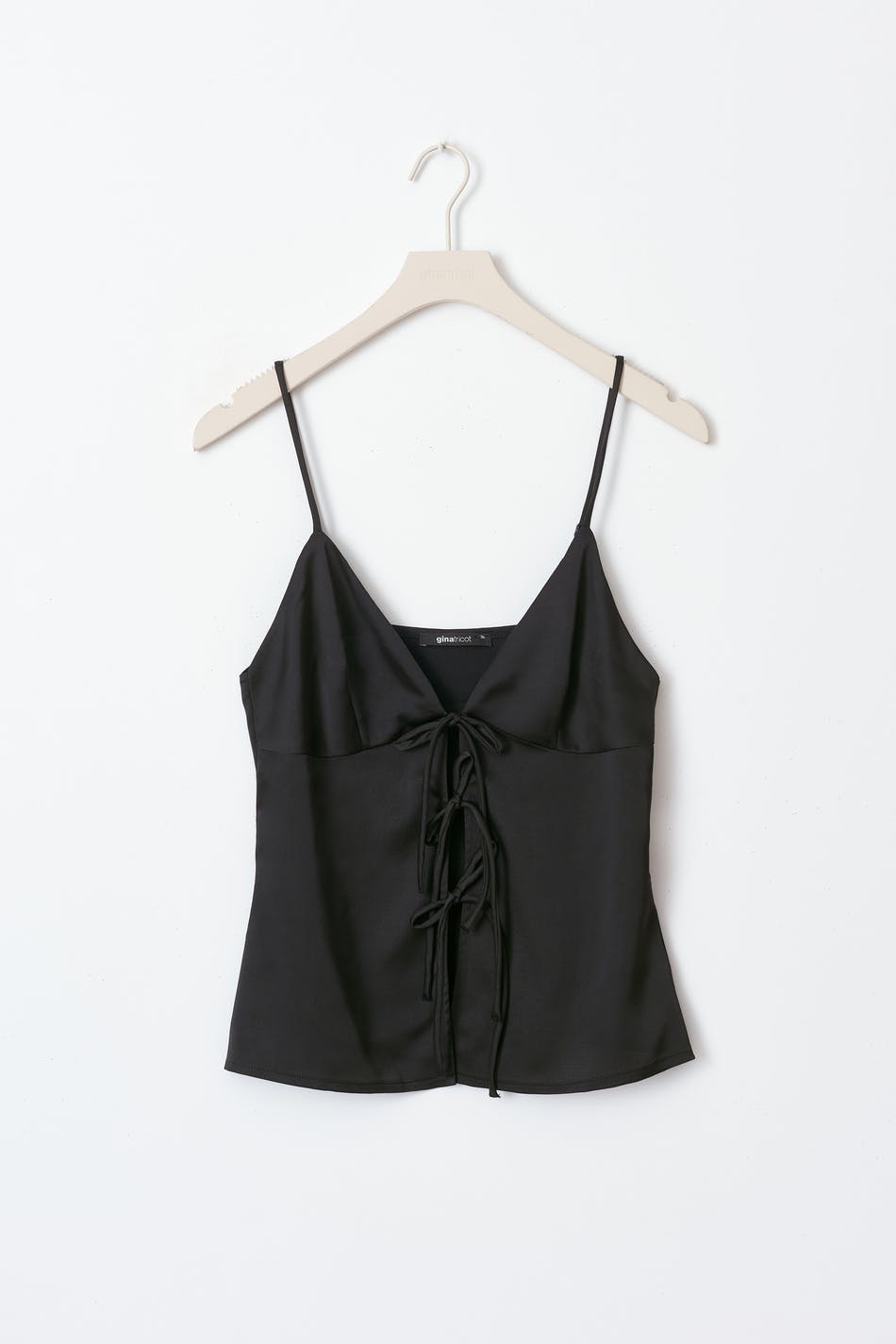 Tie singlet