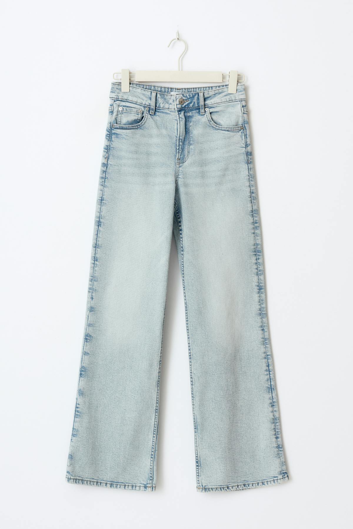 Comfy wide petite jeans