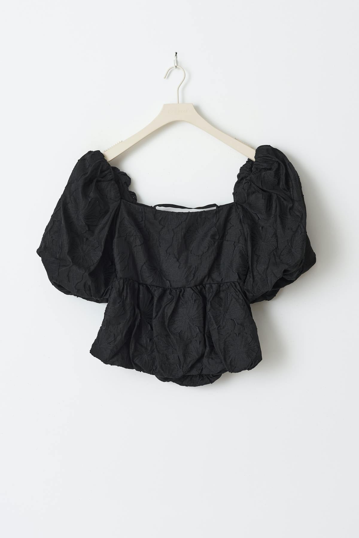 Puff sleeve blouse
