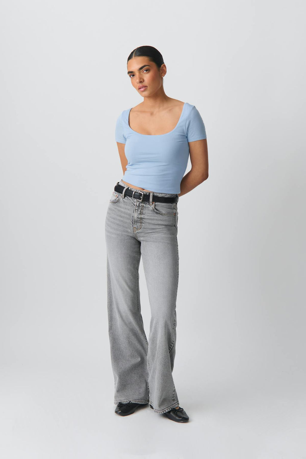 Short sleeve tight top