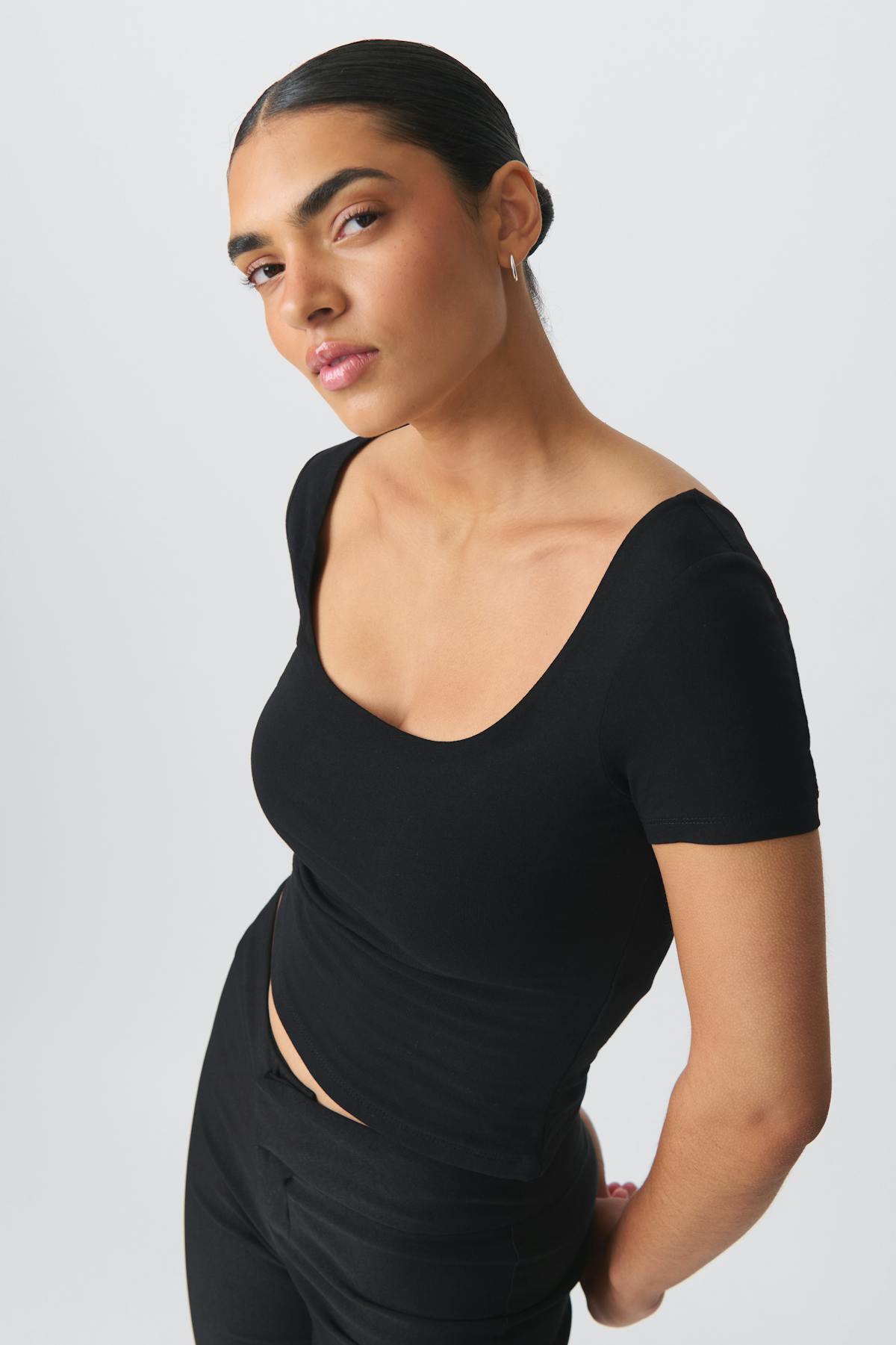 Short sleeve tight top